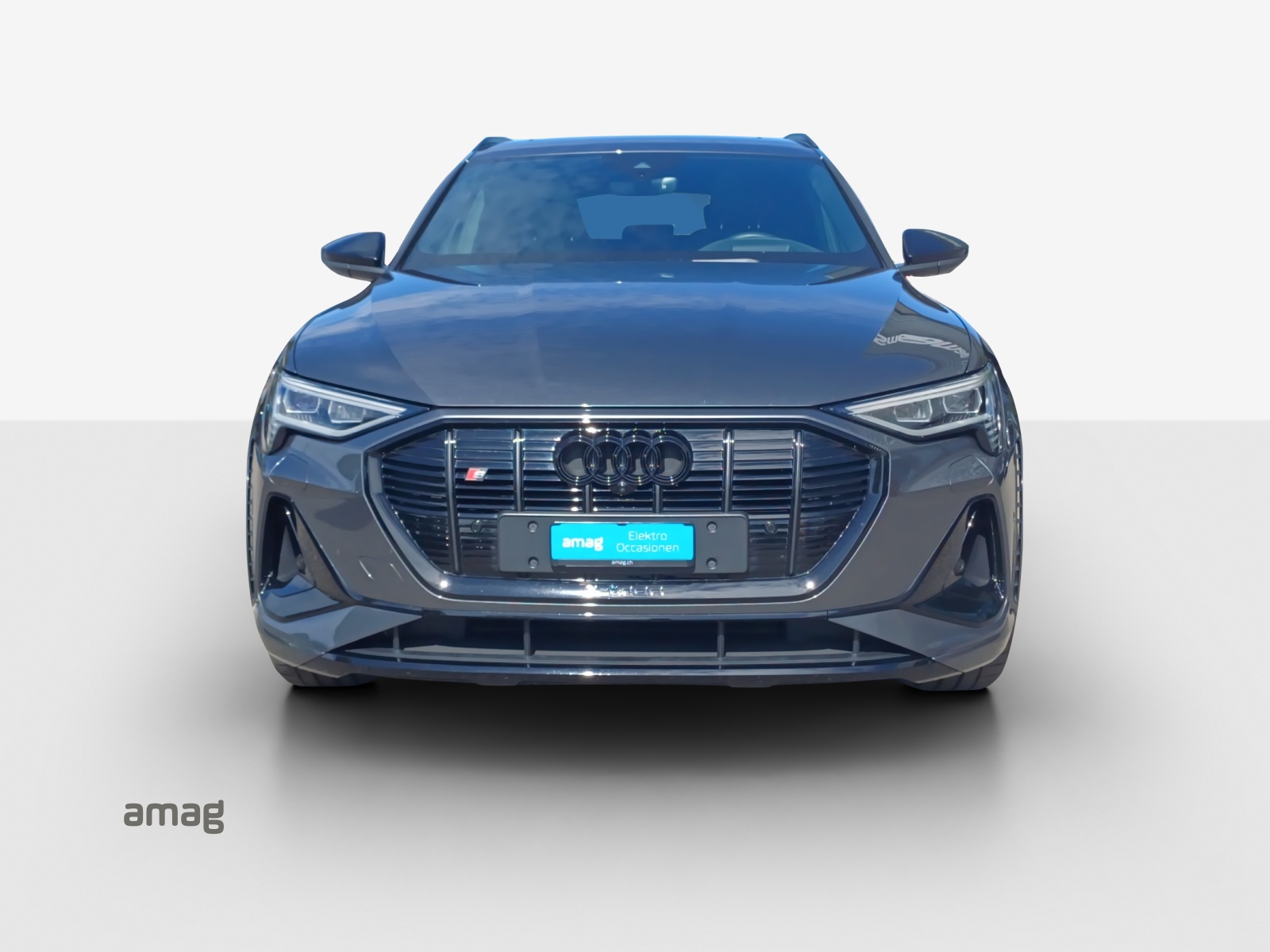 AUDI e-tron S quattro-image-7