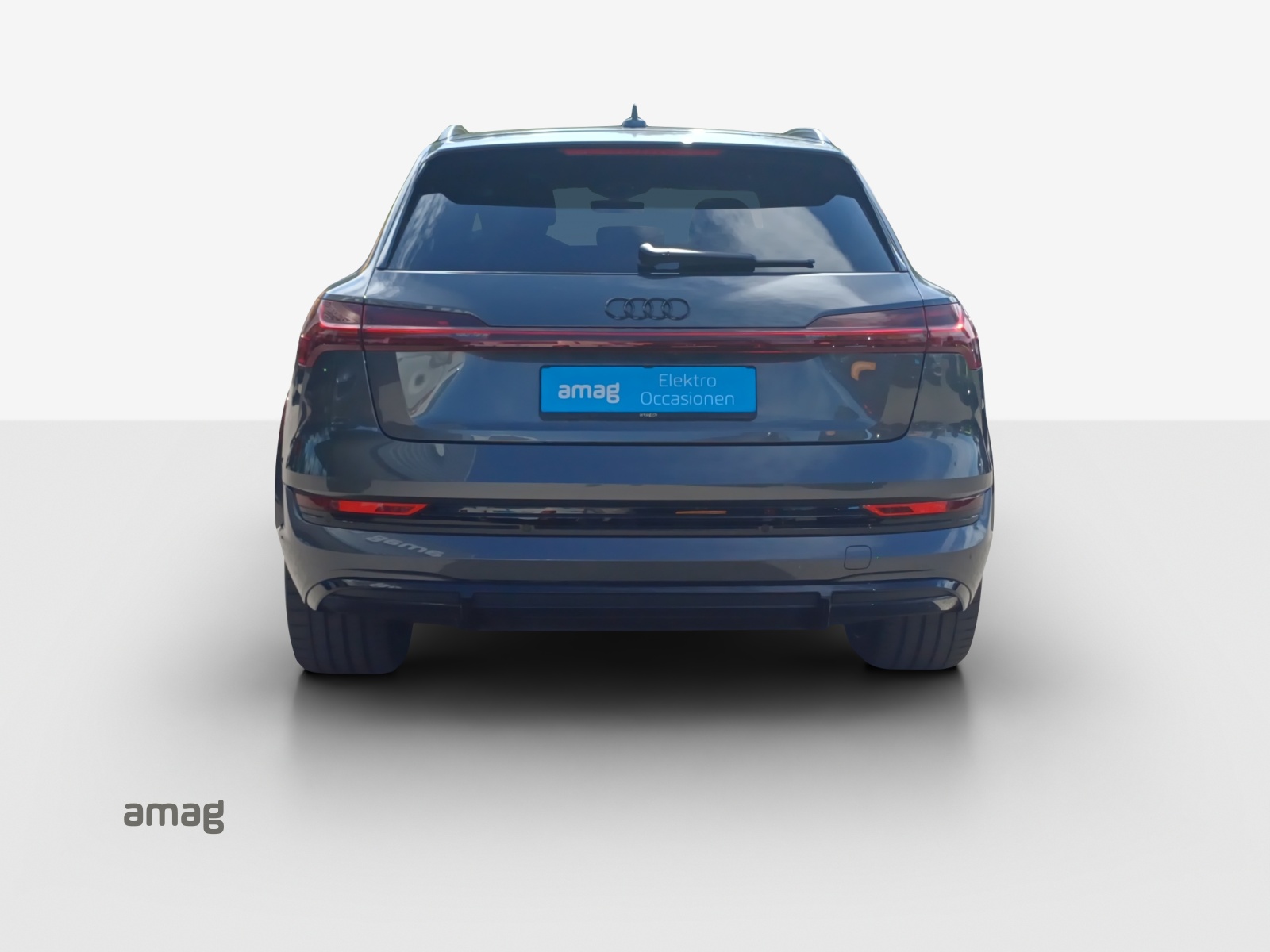 AUDI e-tron S quattro-image-4