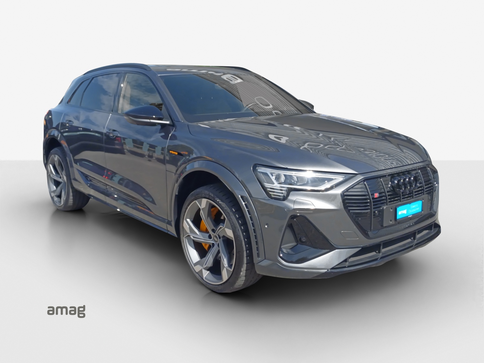 AUDI e-tron S quattro-image-6