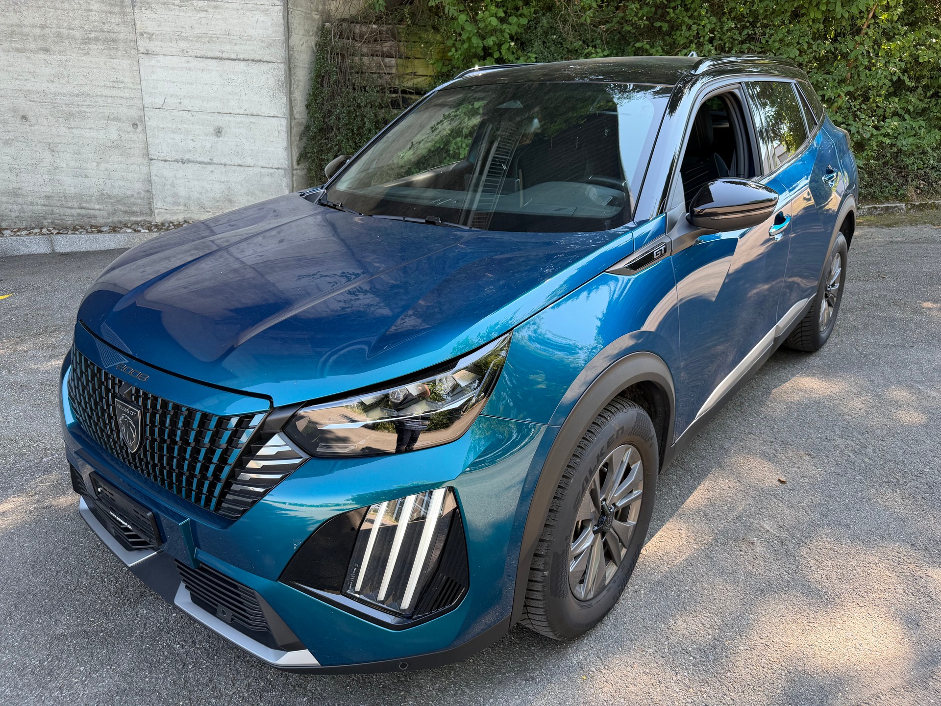 PEUGEOT 2008 1.2 145 MHEV GT-image-0