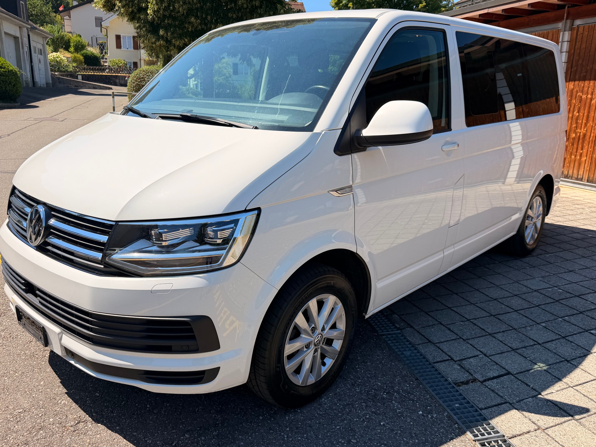 VW T6 Multivan 2.0 TDI Comfortline DSG-image-2