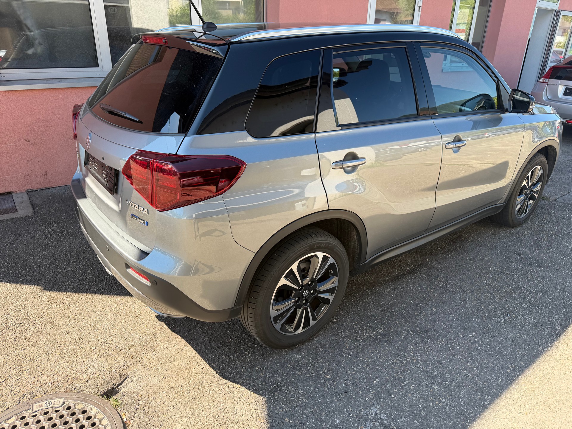 SUZUKI Vitara 1.5 Hybrid Edition 35 4x4 AGS-image-3