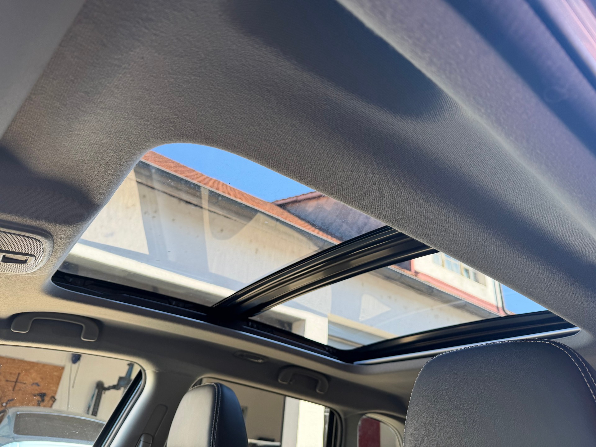 SUZUKI Vitara 1.5 Hybrid Edition 35 4x4 AGS-image-6