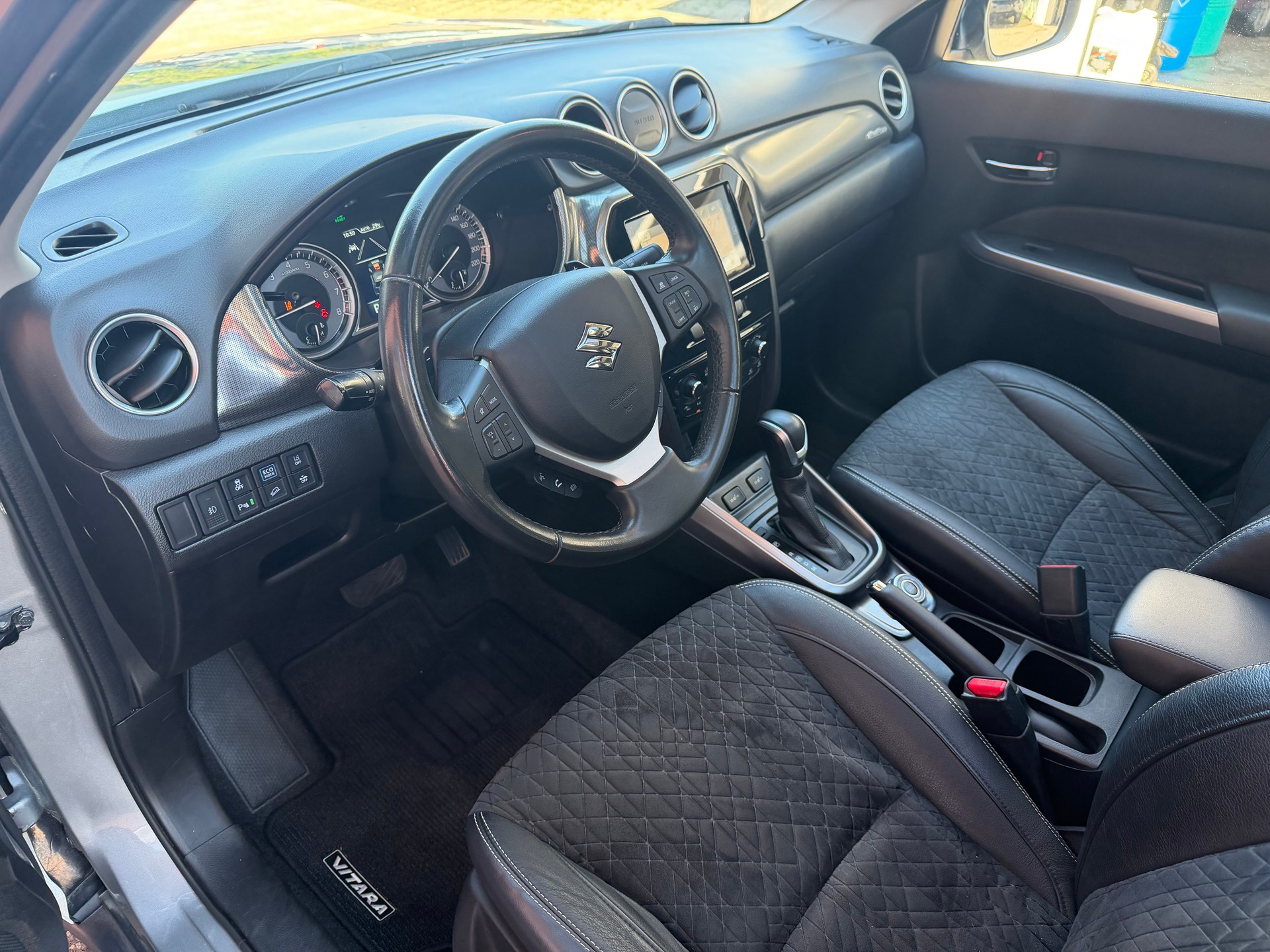 SUZUKI Vitara 1.5 Hybrid Edition 35 4x4 AGS-image-12