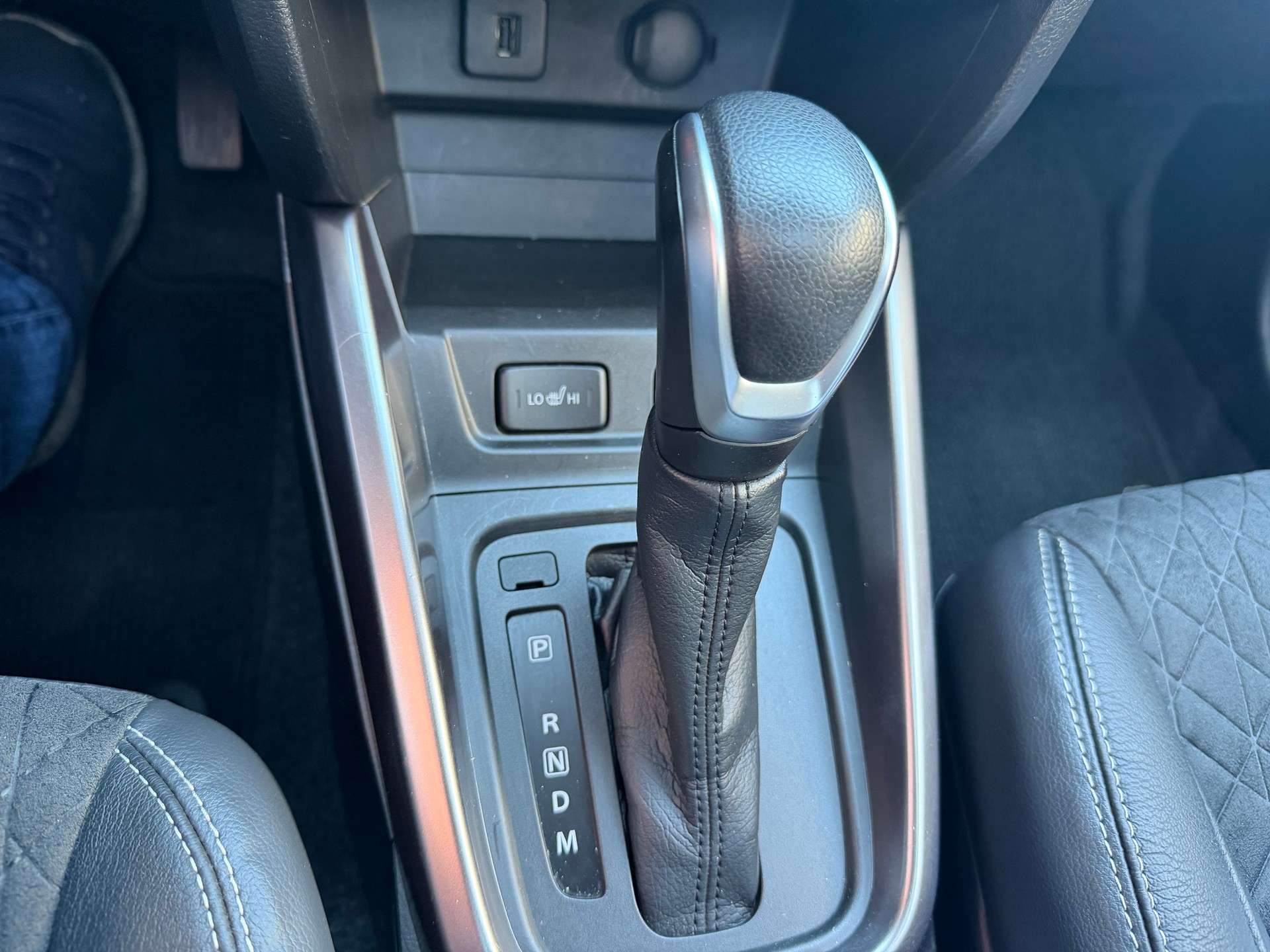 SUZUKI Vitara 1.5 Hybrid Edition 35 4x4 AGS-image-9