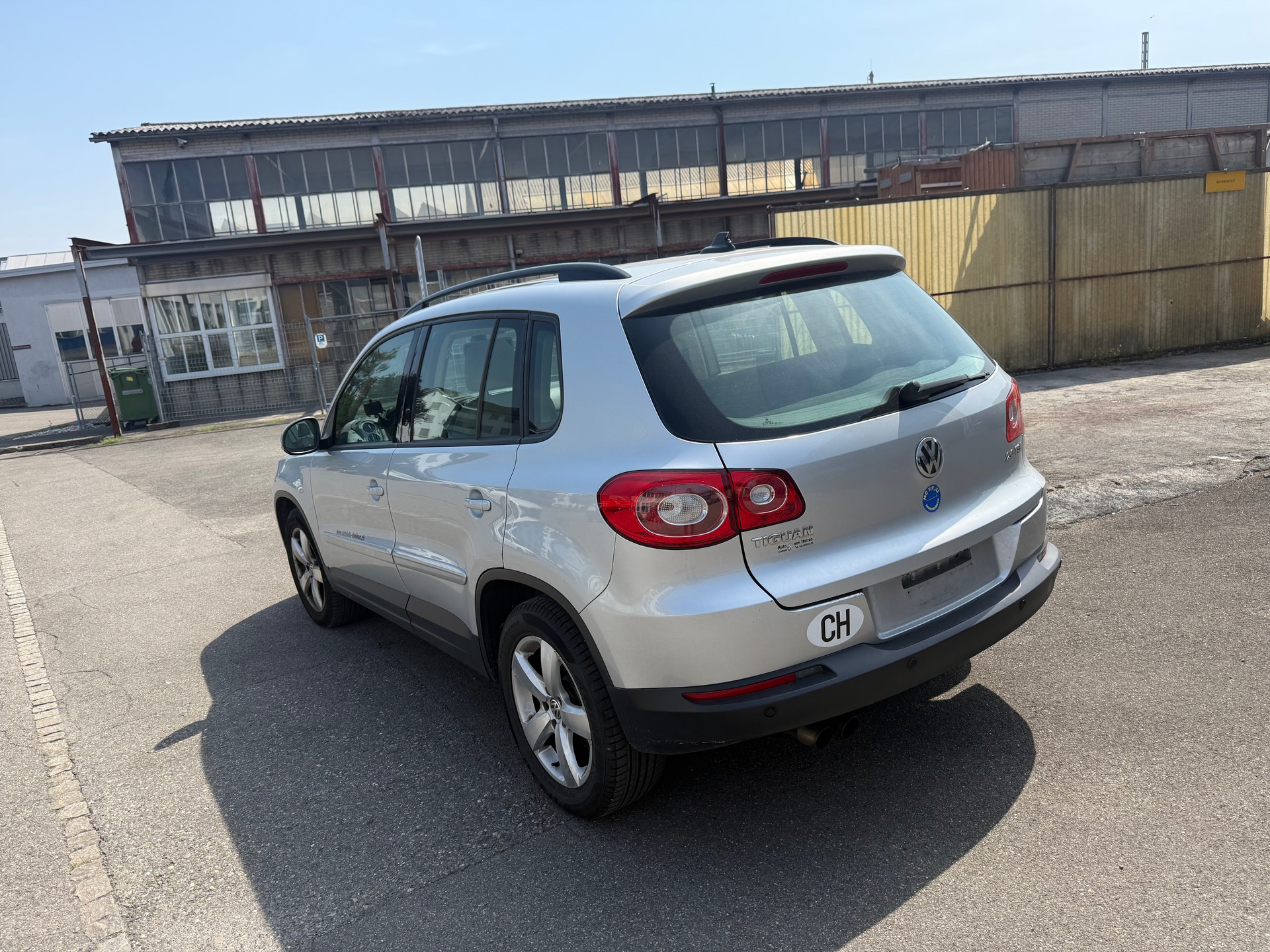 VW Tiguan 2.0 TSI Track&Field-image-5