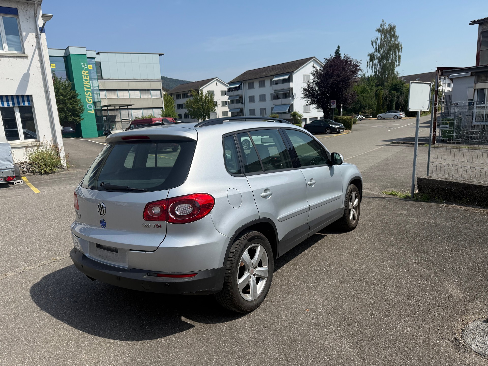 VW Tiguan 2.0 TSI Track&Field-image-4