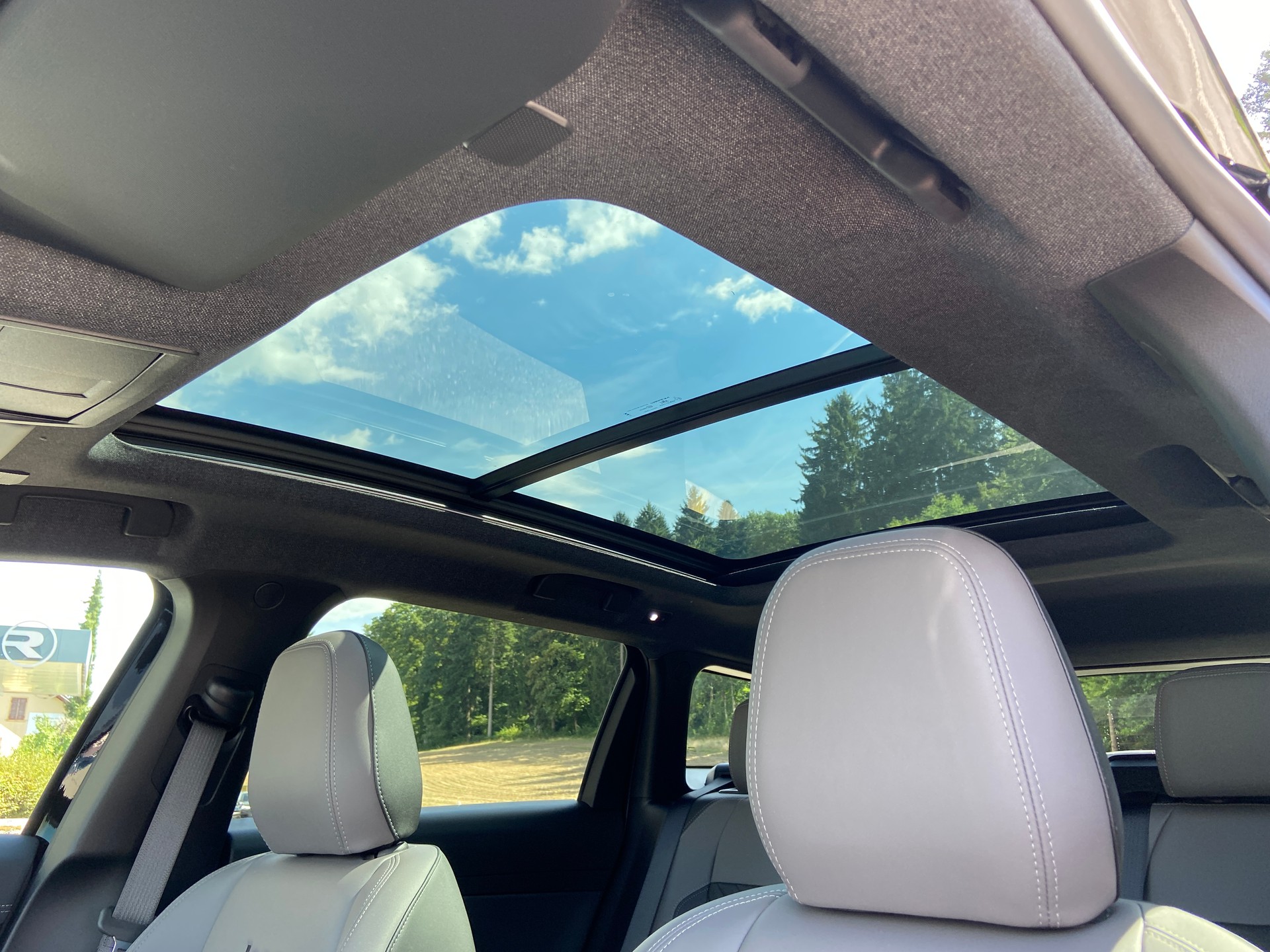 JEEP Compass 1.2 T e-Hybrid Summit Premium Sky-image-3