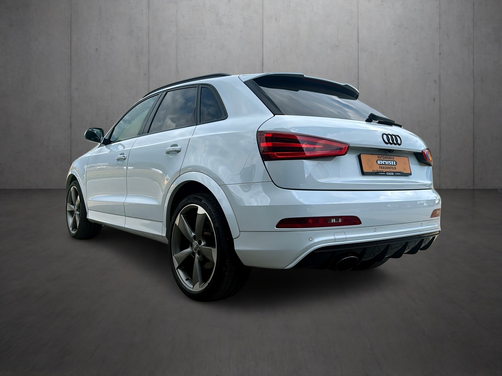 AUDI RS Q3 2.5 TFSI quattro S-tronic-image-2