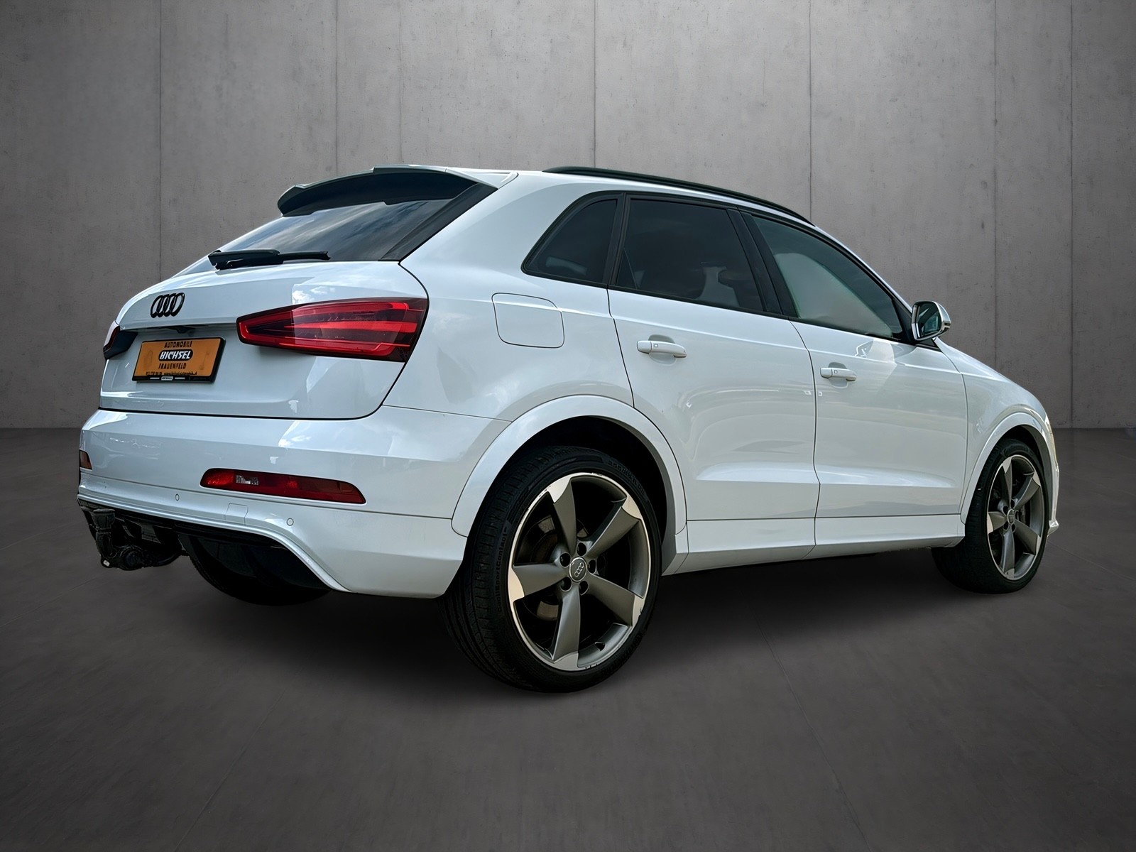 AUDI RS Q3 2.5 TFSI quattro S-tronic-image-3
