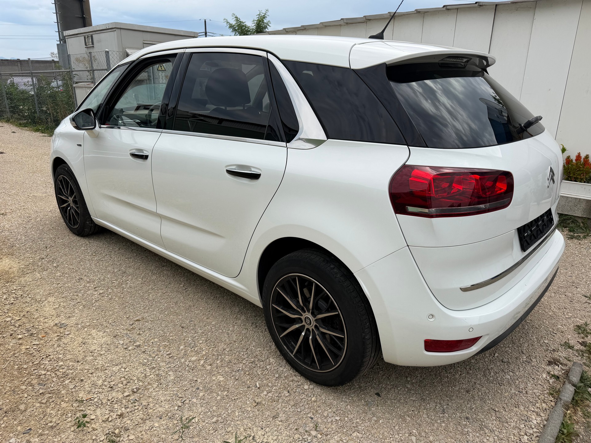 CITROEN C4 Picasso 1.6i 16V THP Exclusive-image-3