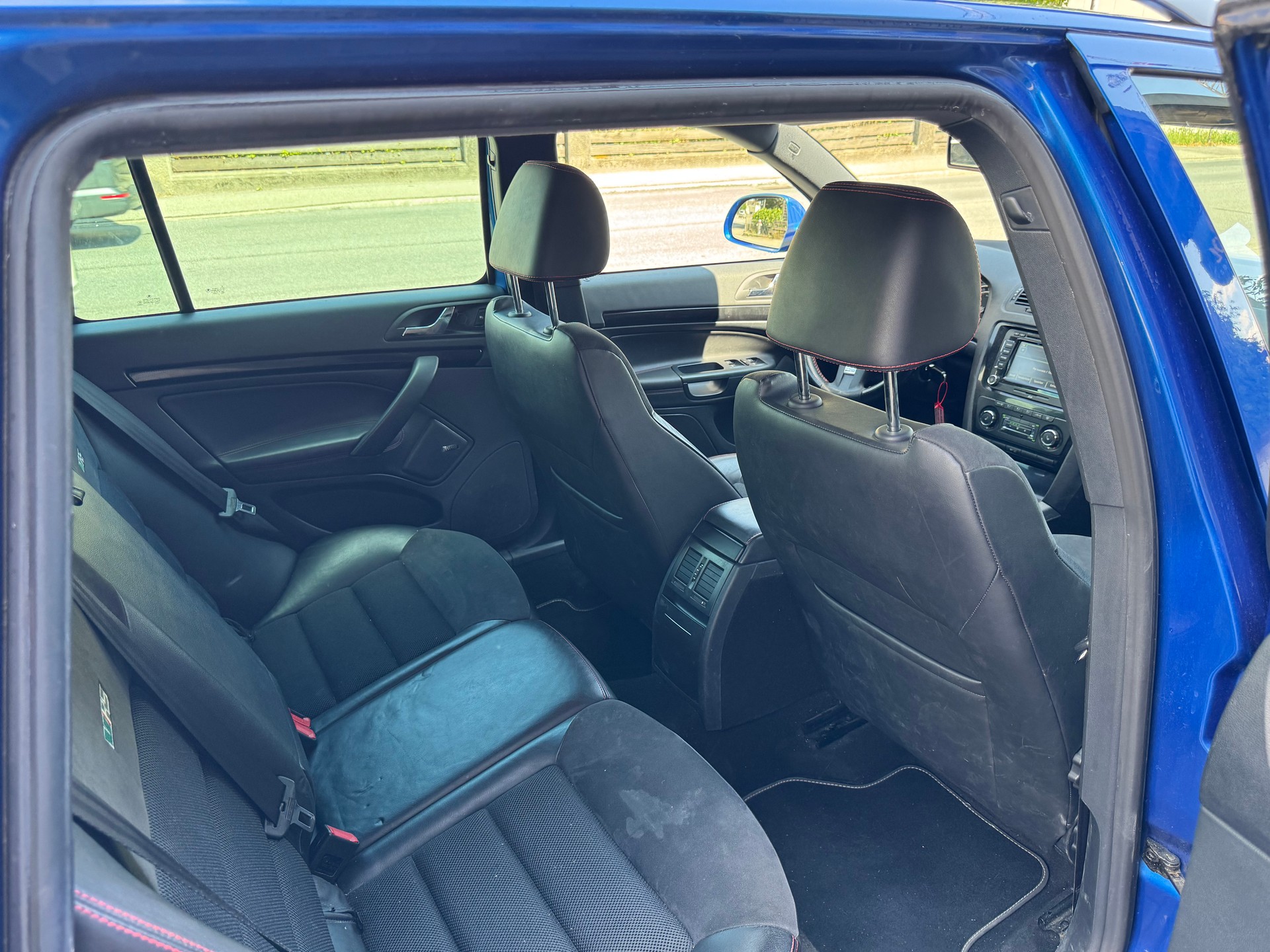 SKODA Octavia Combi 2.0 TSI RS DSG-image-10