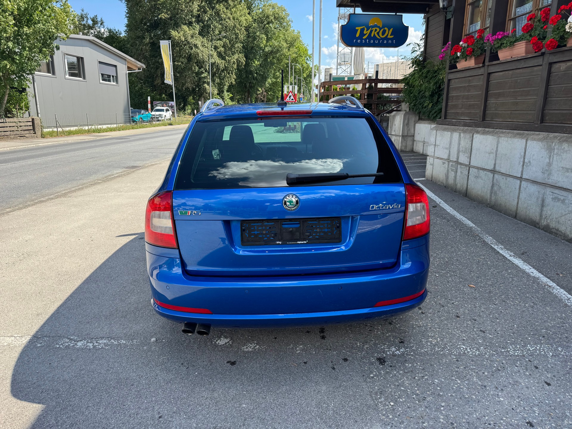 SKODA Octavia Combi 2.0 TSI RS DSG-image-5