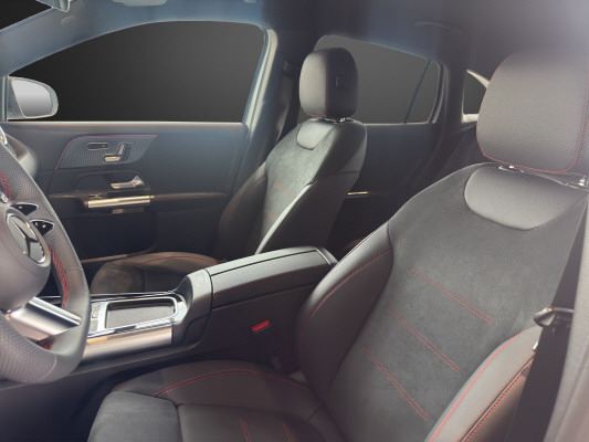 MERCEDES-BENZ EQA 300 4M Excellence-image-6