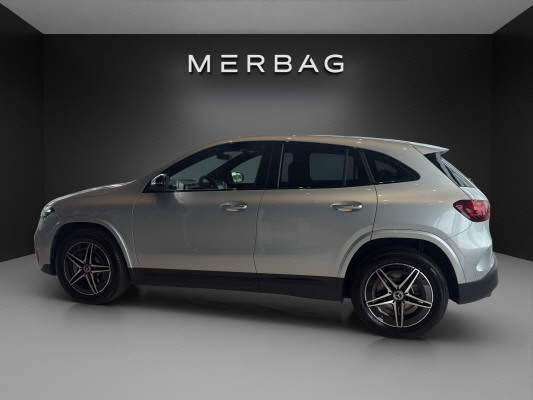 MERCEDES-BENZ EQA 300 4M Excellence-image-2