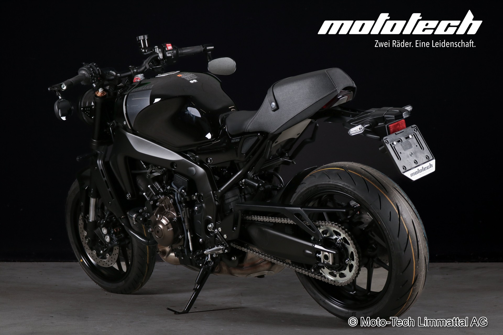 YAMAHA XSR 900 (35kW)-showroom-element-3