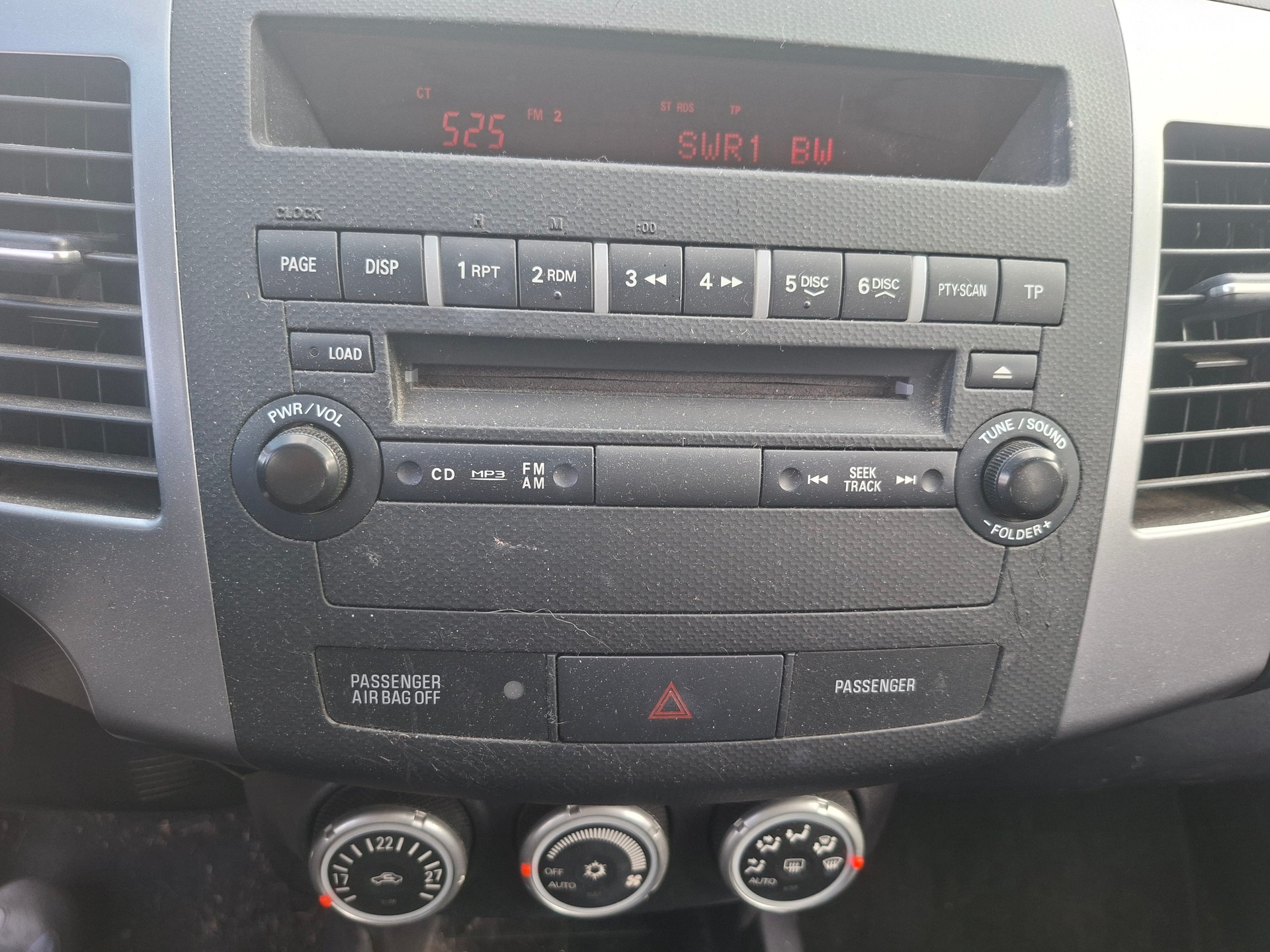 MITSUBISHI Outlander 2.4 Invite 4WD-image-11