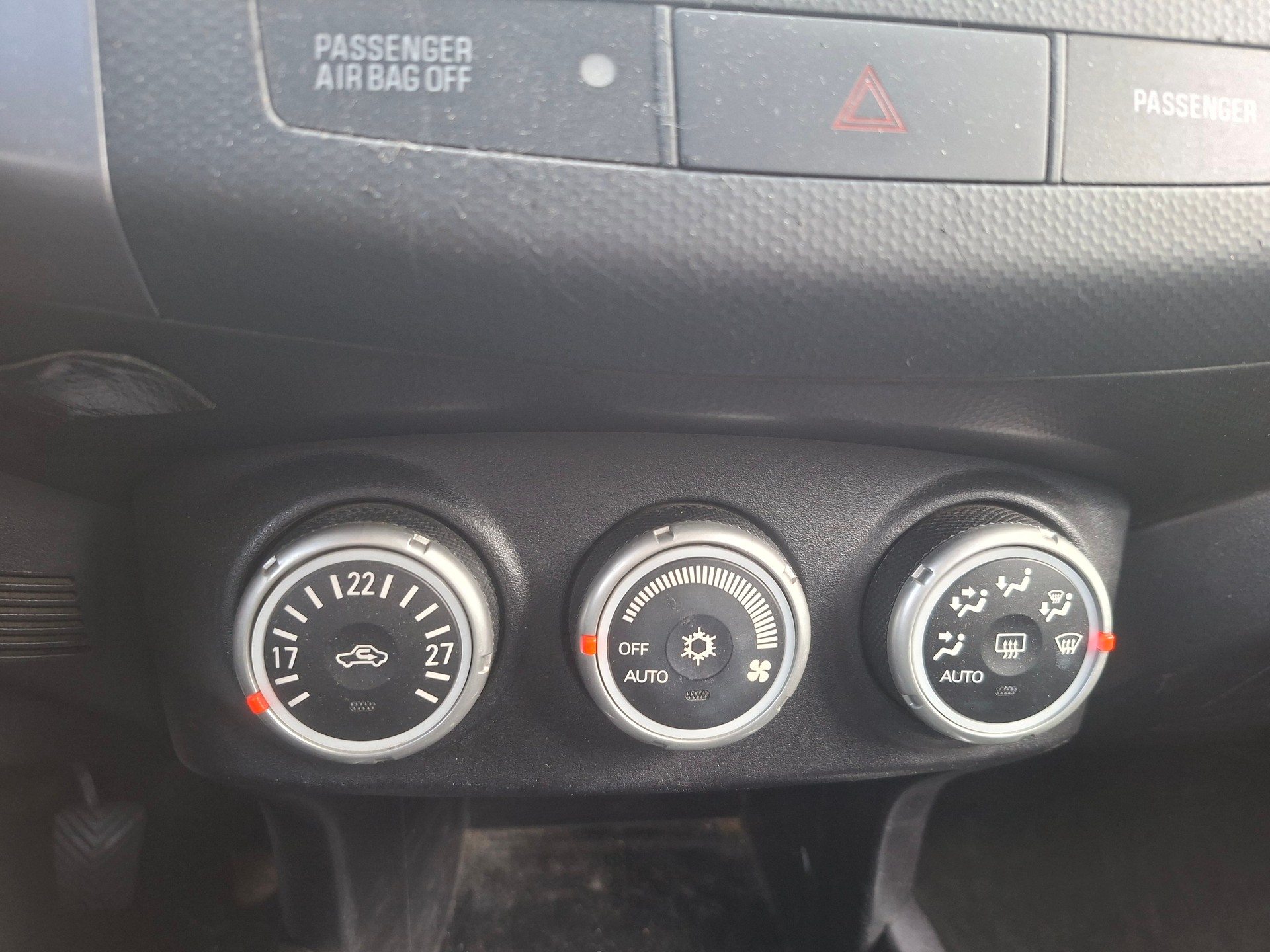 MITSUBISHI Outlander 2.4 Invite 4WD-image-13