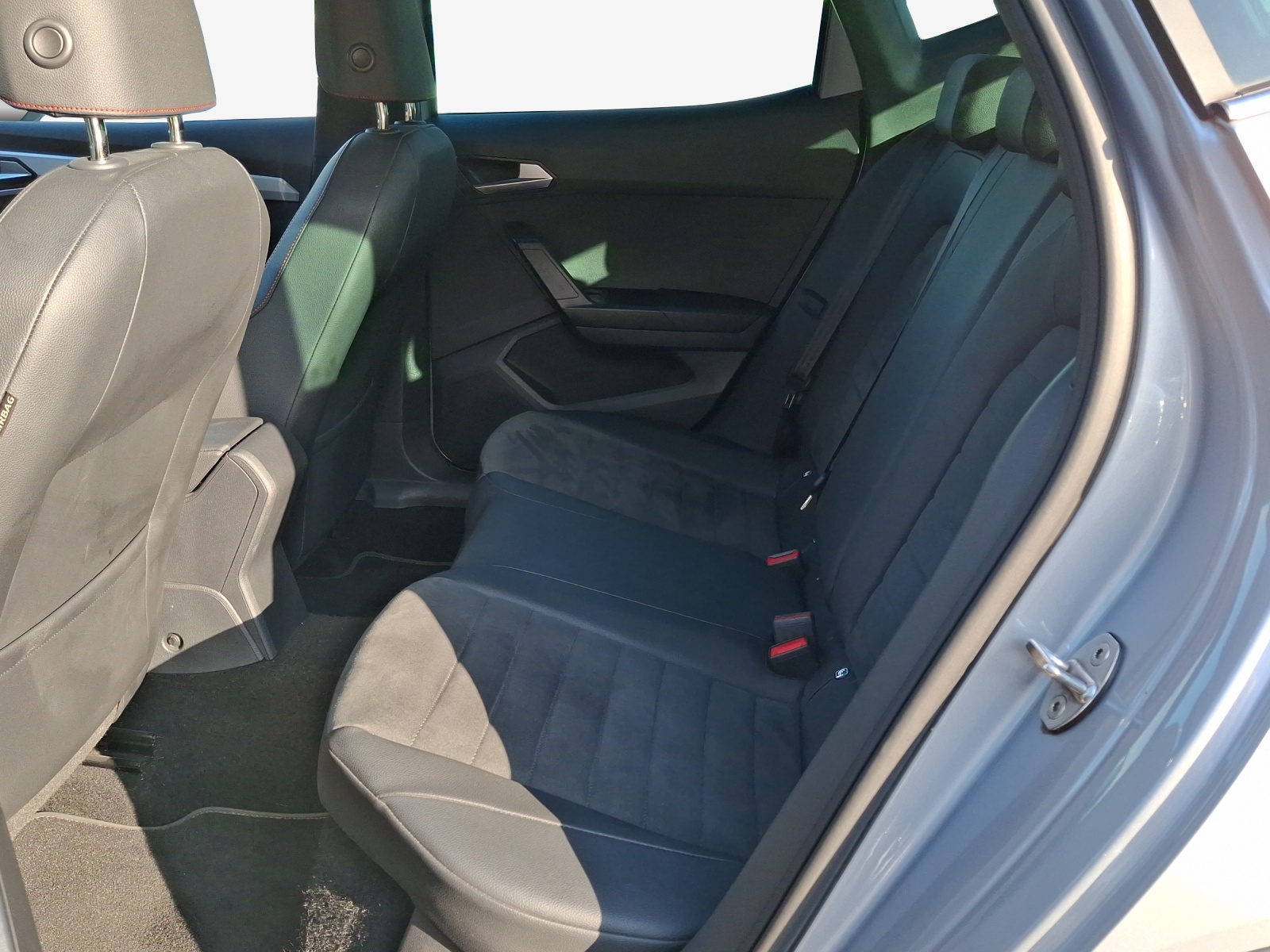 SEAT Arona 1.0 TSI Eco Hola FR DSG-image-11