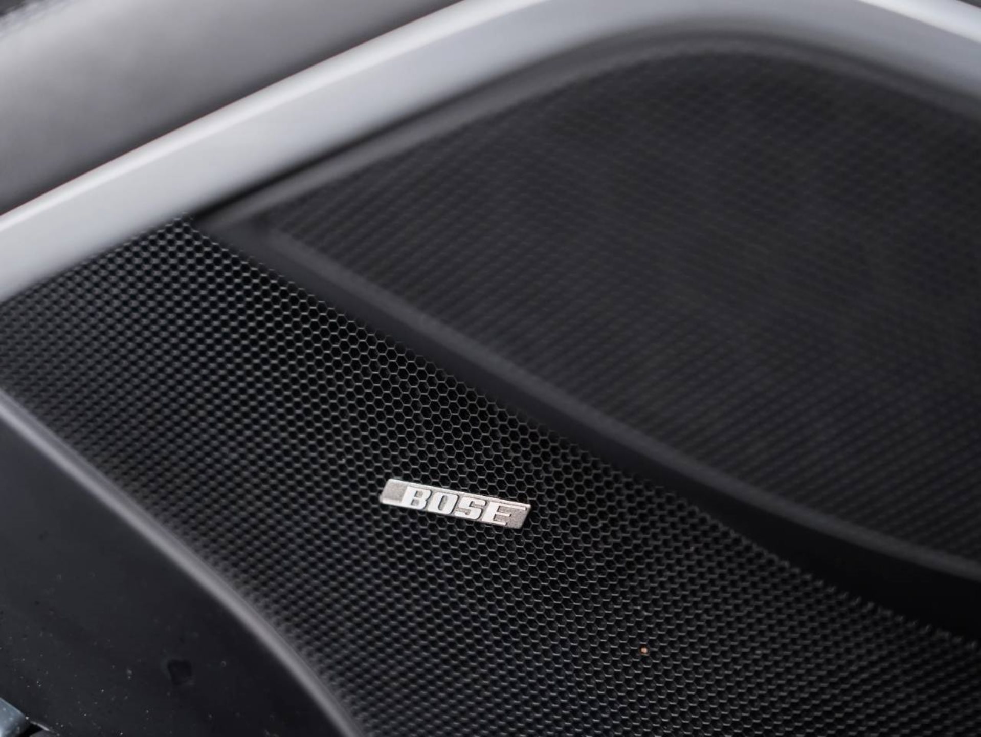 PORSCHE 911 Turbo Cabriolet-image-29