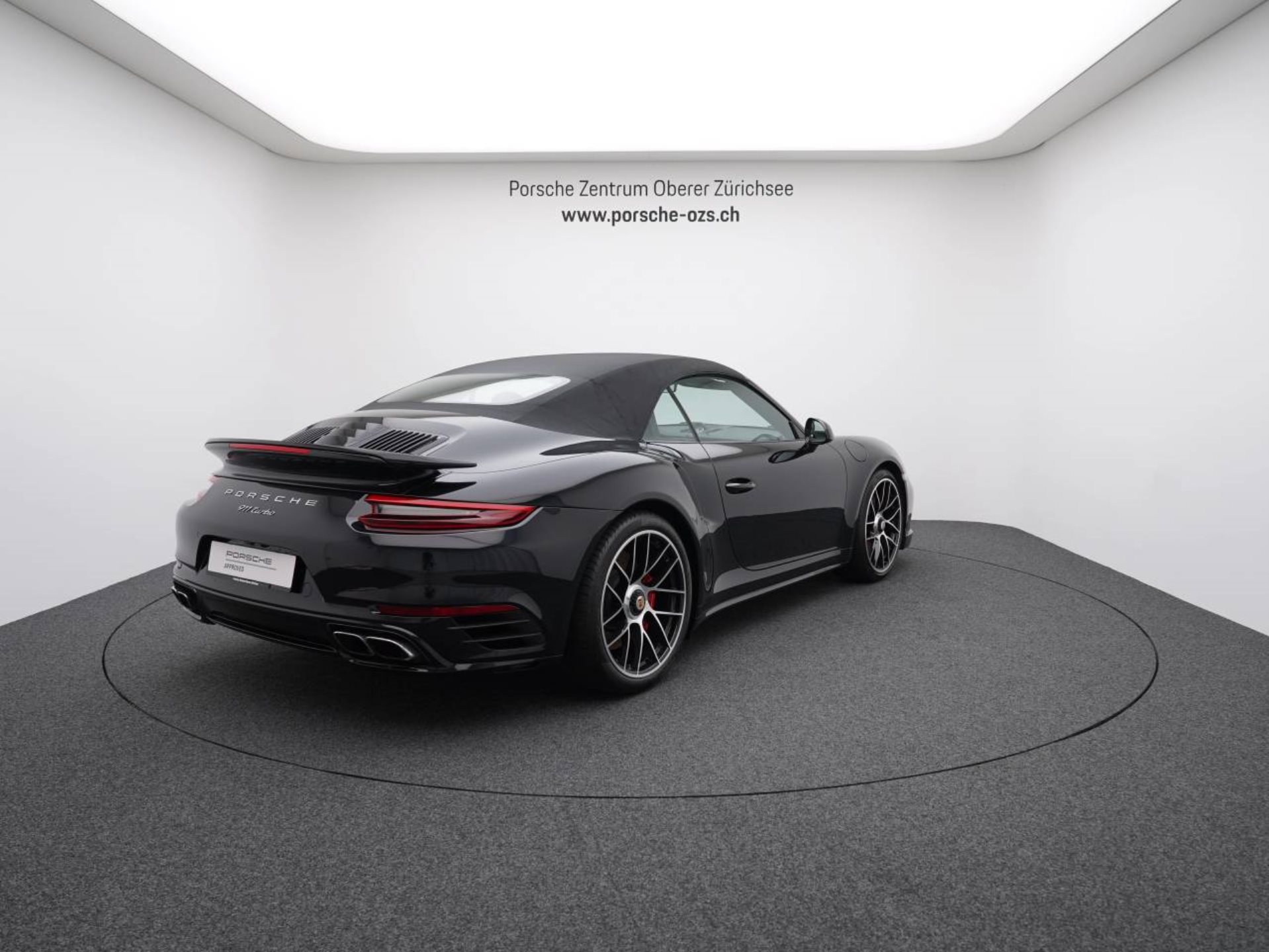 PORSCHE 911 Turbo Cabriolet-image-6