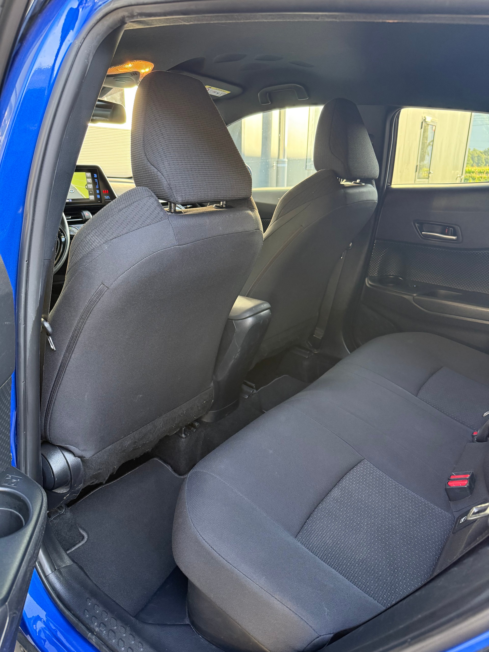 TOYOTA C-HR 1.8 HSD CVT Trend-image-8