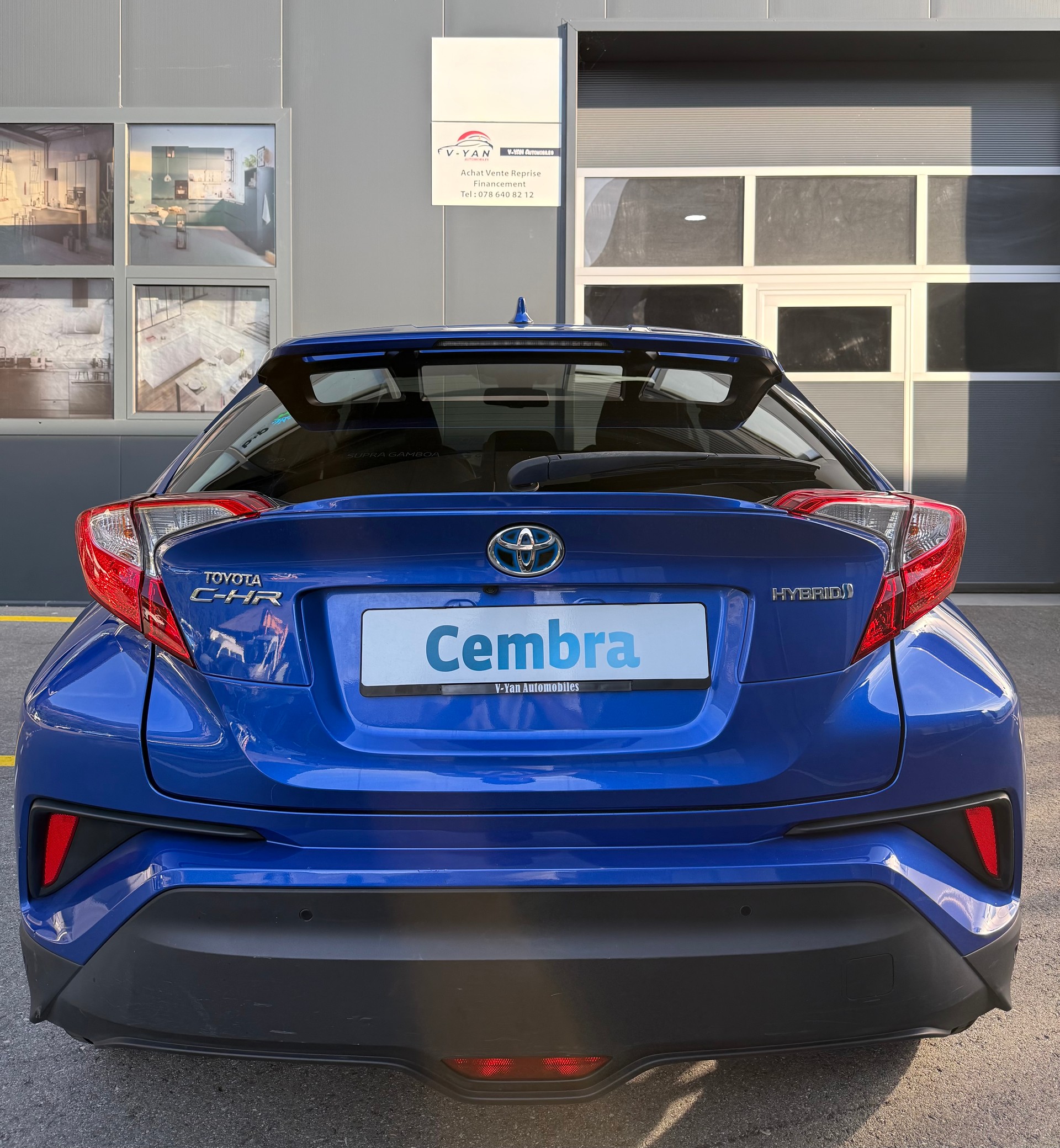 TOYOTA C-HR 1.8 HSD CVT Trend-image-4