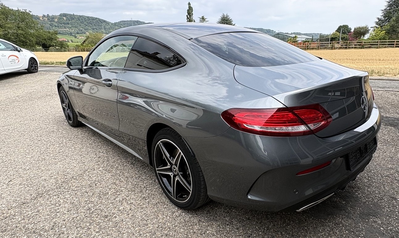 MERCEDES-BENZ C 200 Coupé 4Matic AMG Line 9G-Tronic-image-3