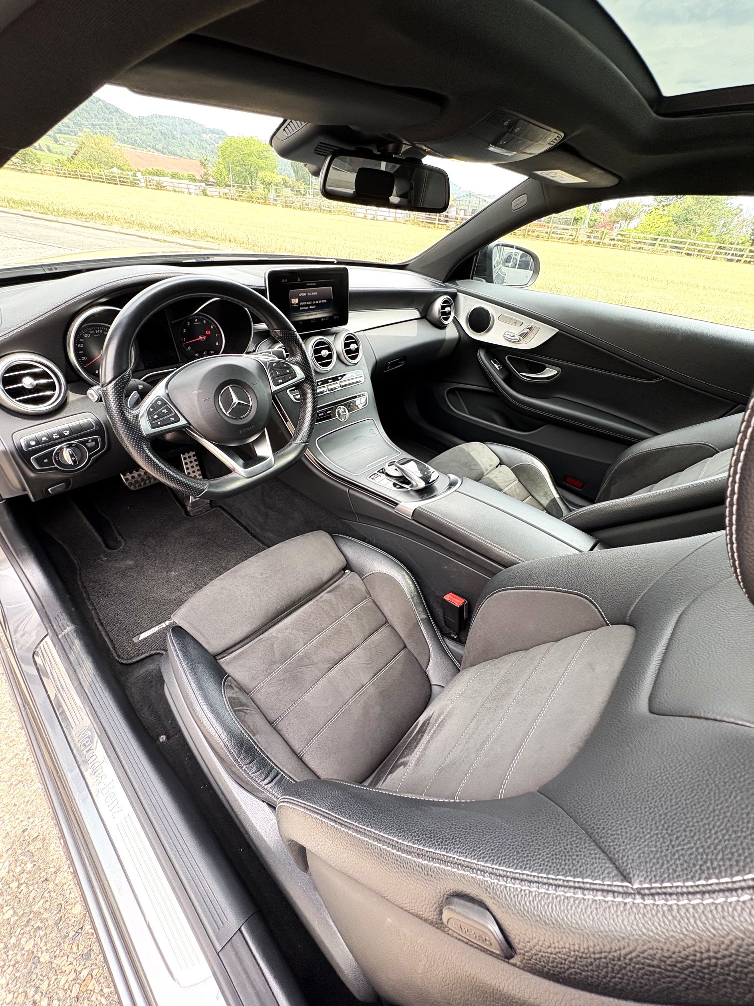 MERCEDES-BENZ C 200 Coupé 4Matic AMG Line 9G-Tronic-image-11