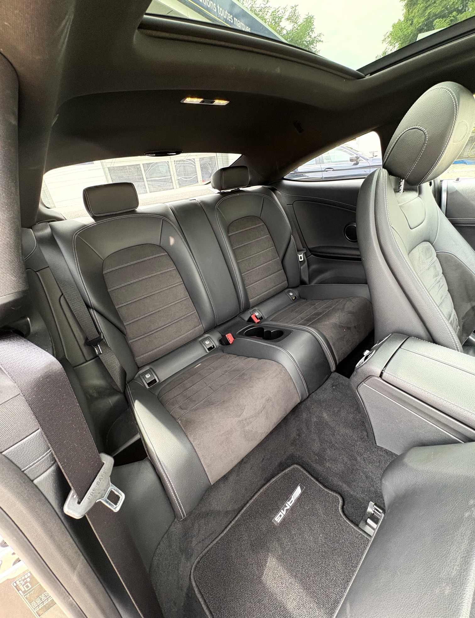 MERCEDES-BENZ C 200 Coupé 4Matic AMG Line 9G-Tronic-image-8