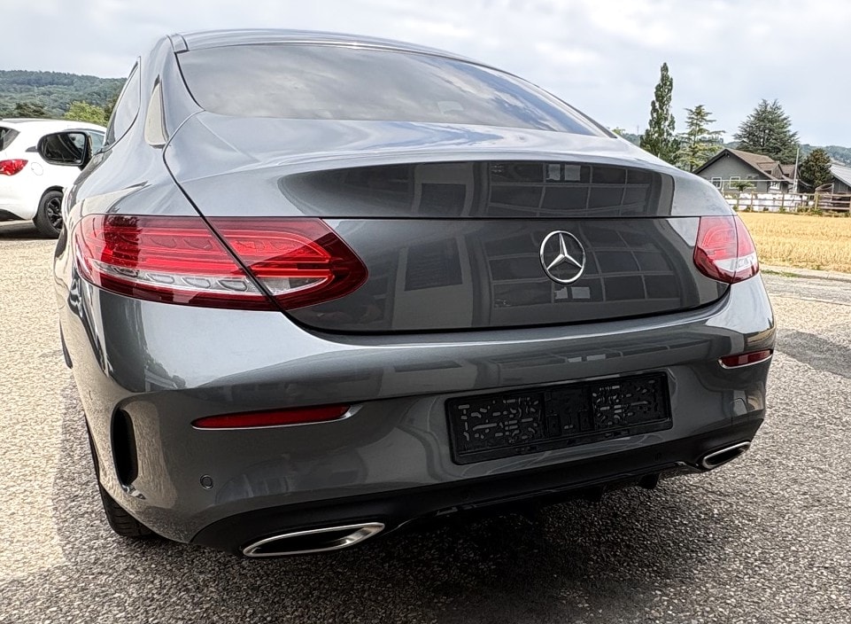 MERCEDES-BENZ C 200 Coupé 4Matic AMG Line 9G-Tronic-image-4