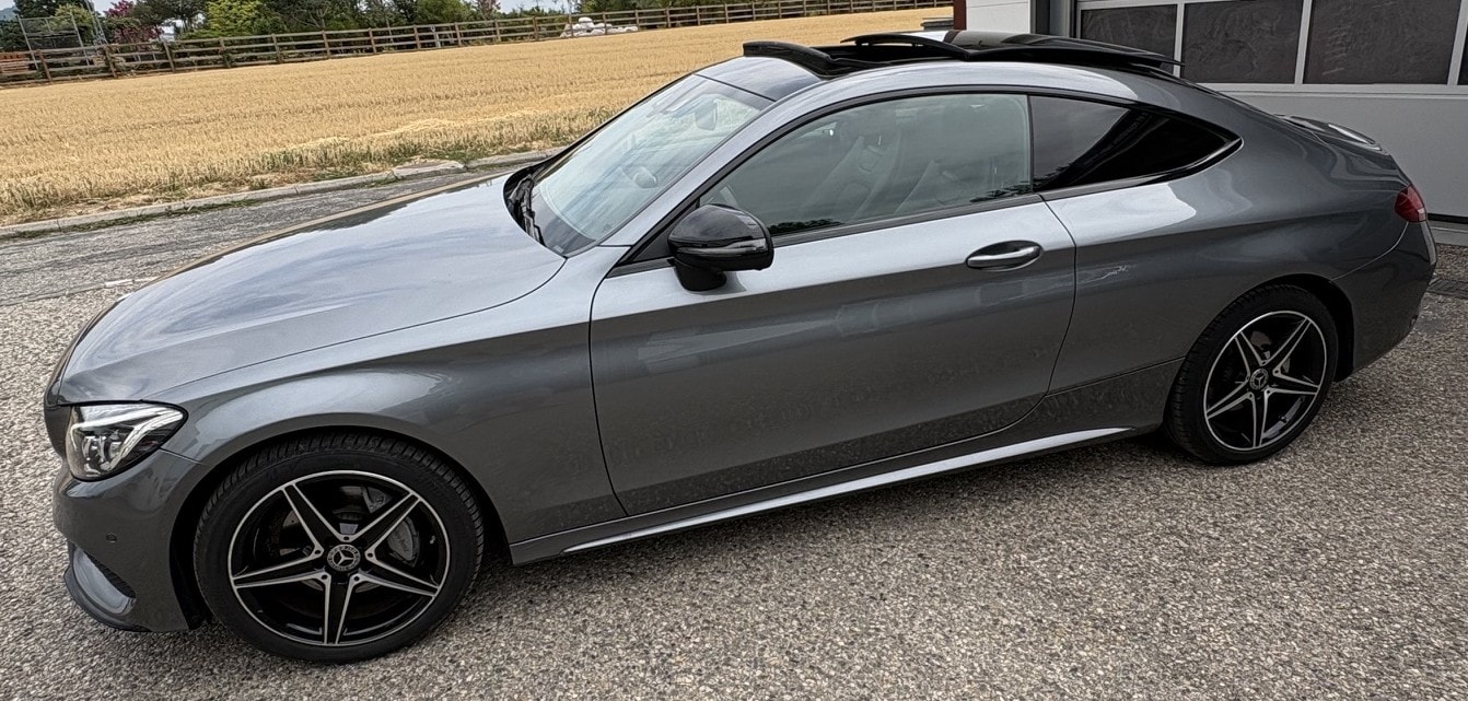 MERCEDES-BENZ C 200 Coupé 4Matic AMG Line 9G-Tronic-image-6
