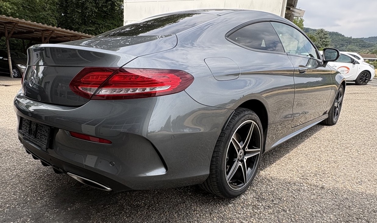 MERCEDES-BENZ C 200 Coupé 4Matic AMG Line 9G-Tronic-image-5