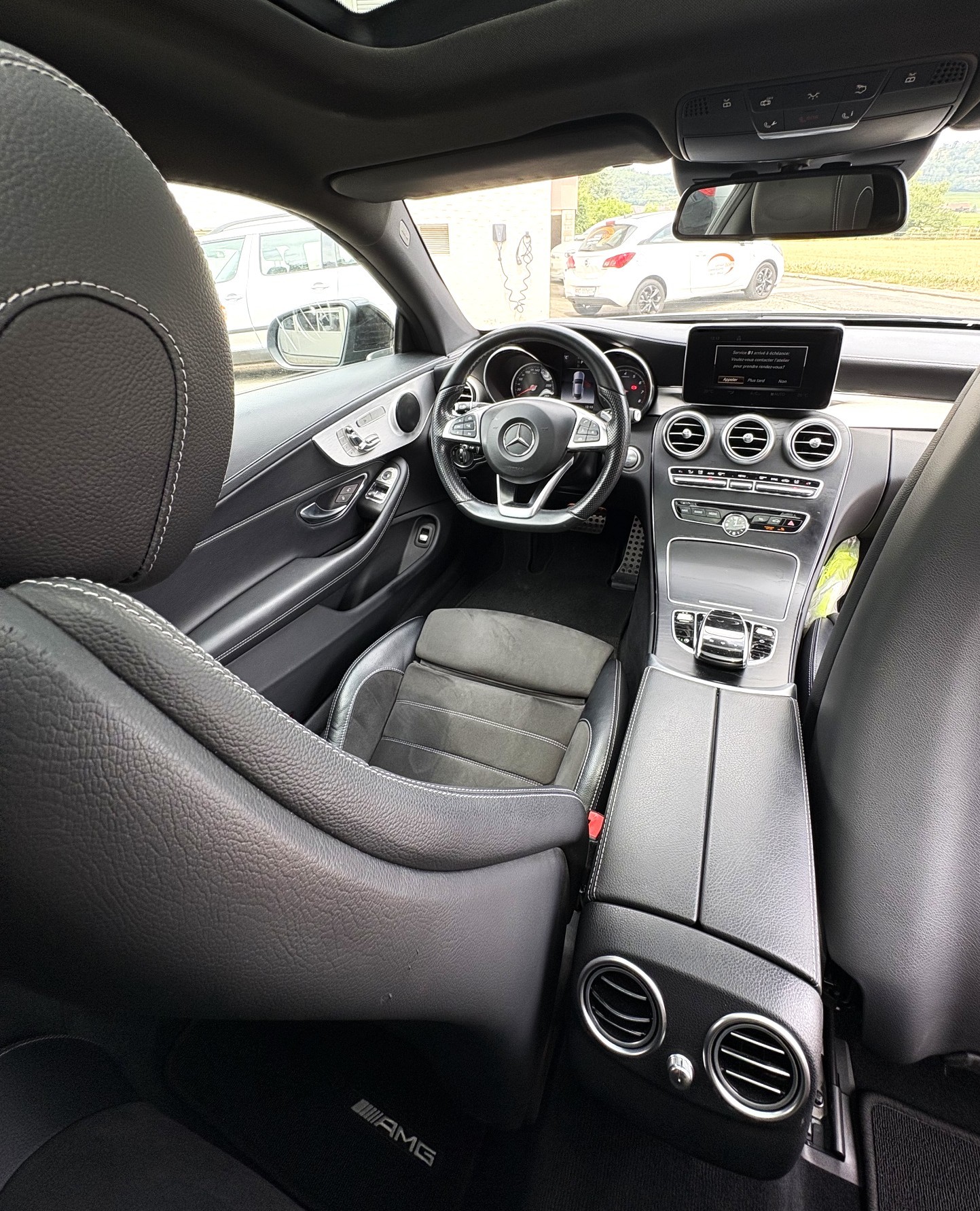 MERCEDES-BENZ C 200 Coupé 4Matic AMG Line 9G-Tronic-image-9