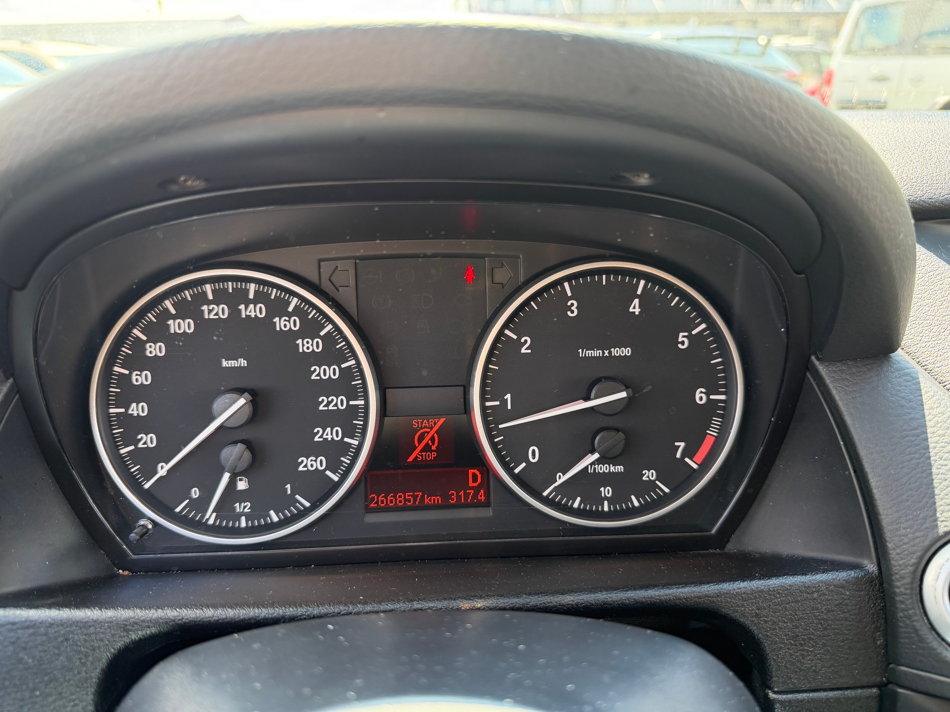 BMW X1 xDrive 20i Sport Line Steptronic-image-6