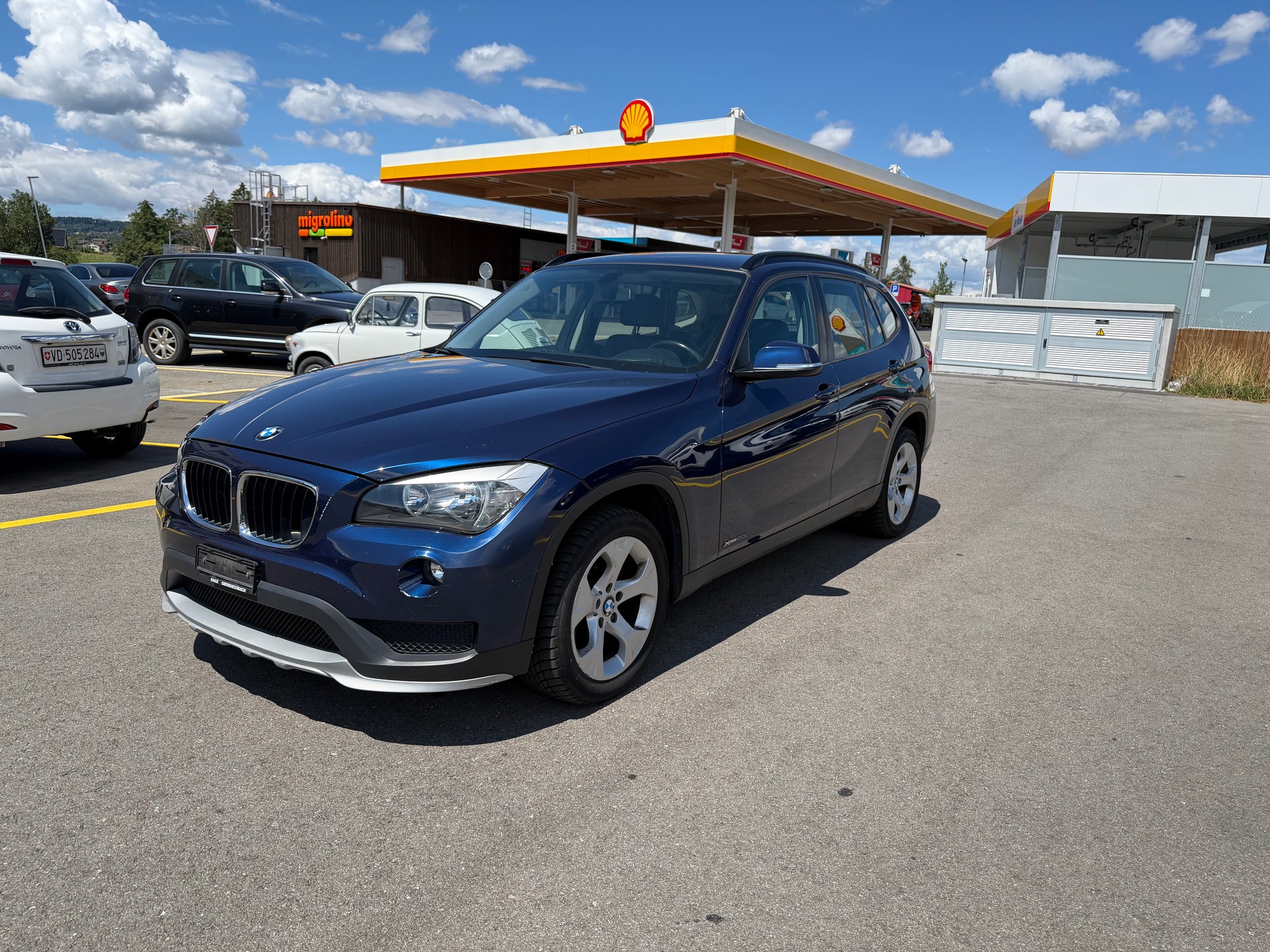 BMW X1 xDrive 20i Sport Line Steptronic-image-0