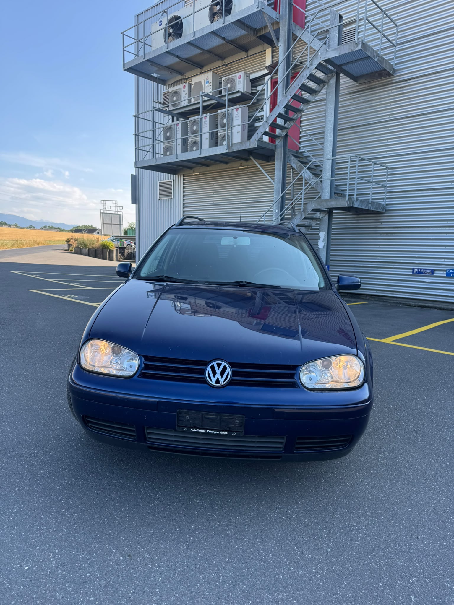 VW Golf Variant 1.9 TDI PD Pacific-image-5