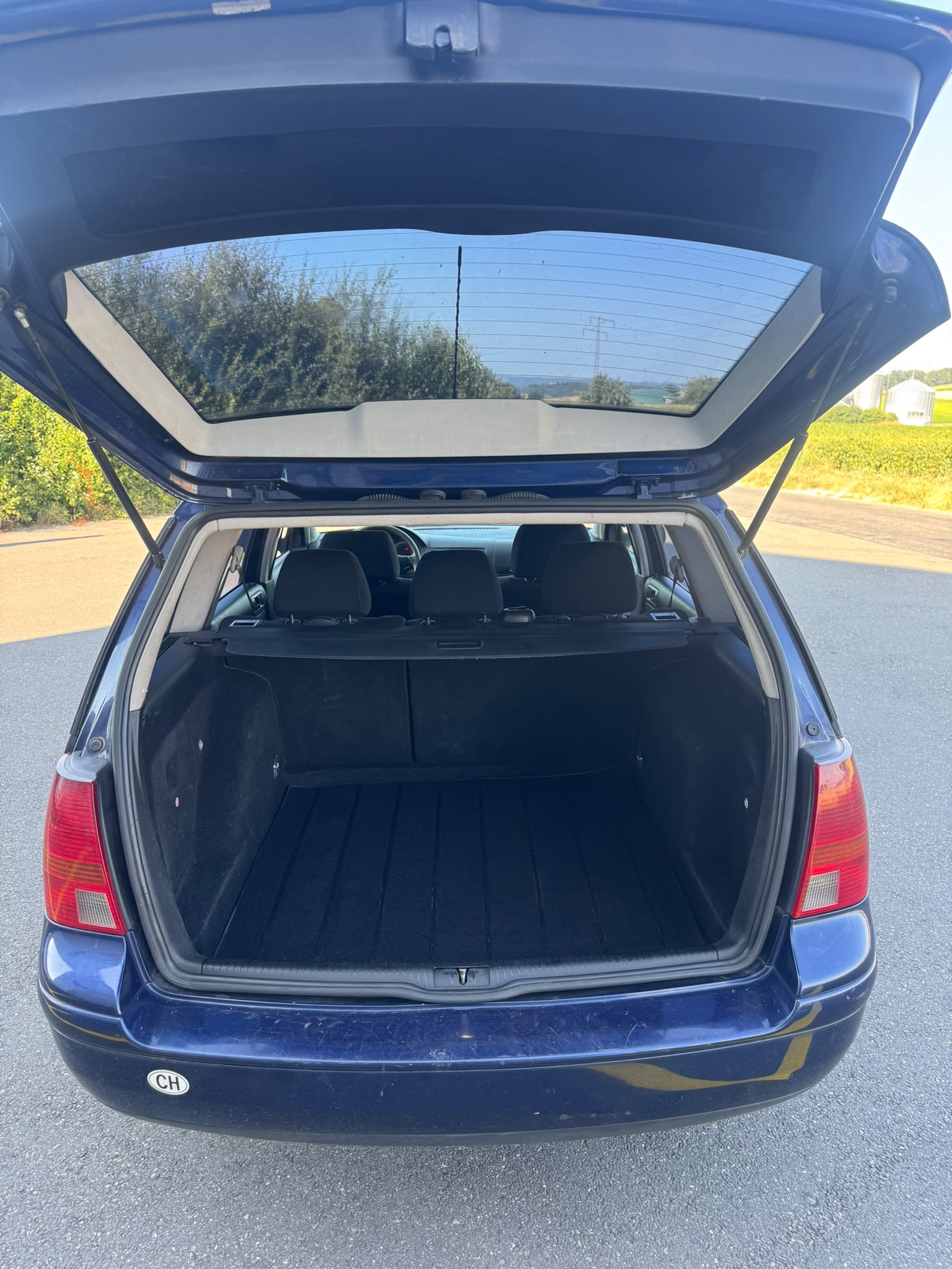 VW Golf Variant 1.9 TDI PD Pacific-image-8