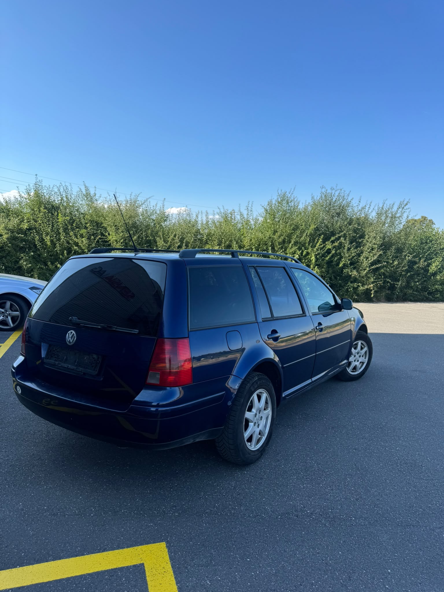 VW Golf Variant 1.9 TDI PD Pacific-image-2