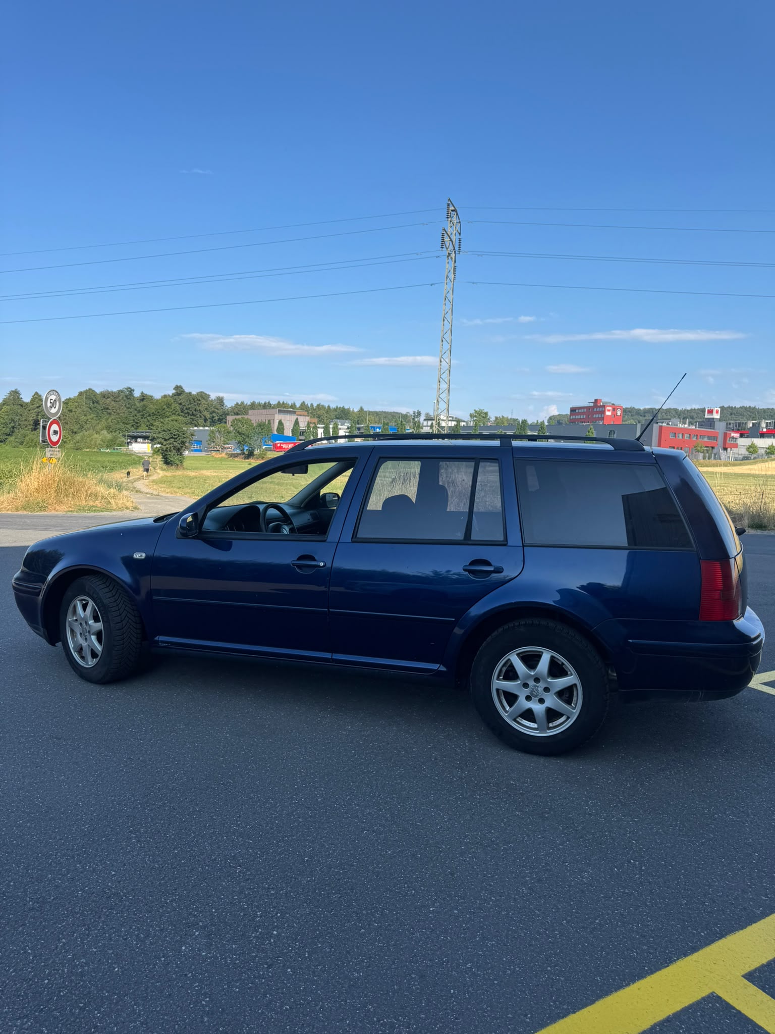 VW Golf Variant 1.9 TDI PD Pacific-image-4