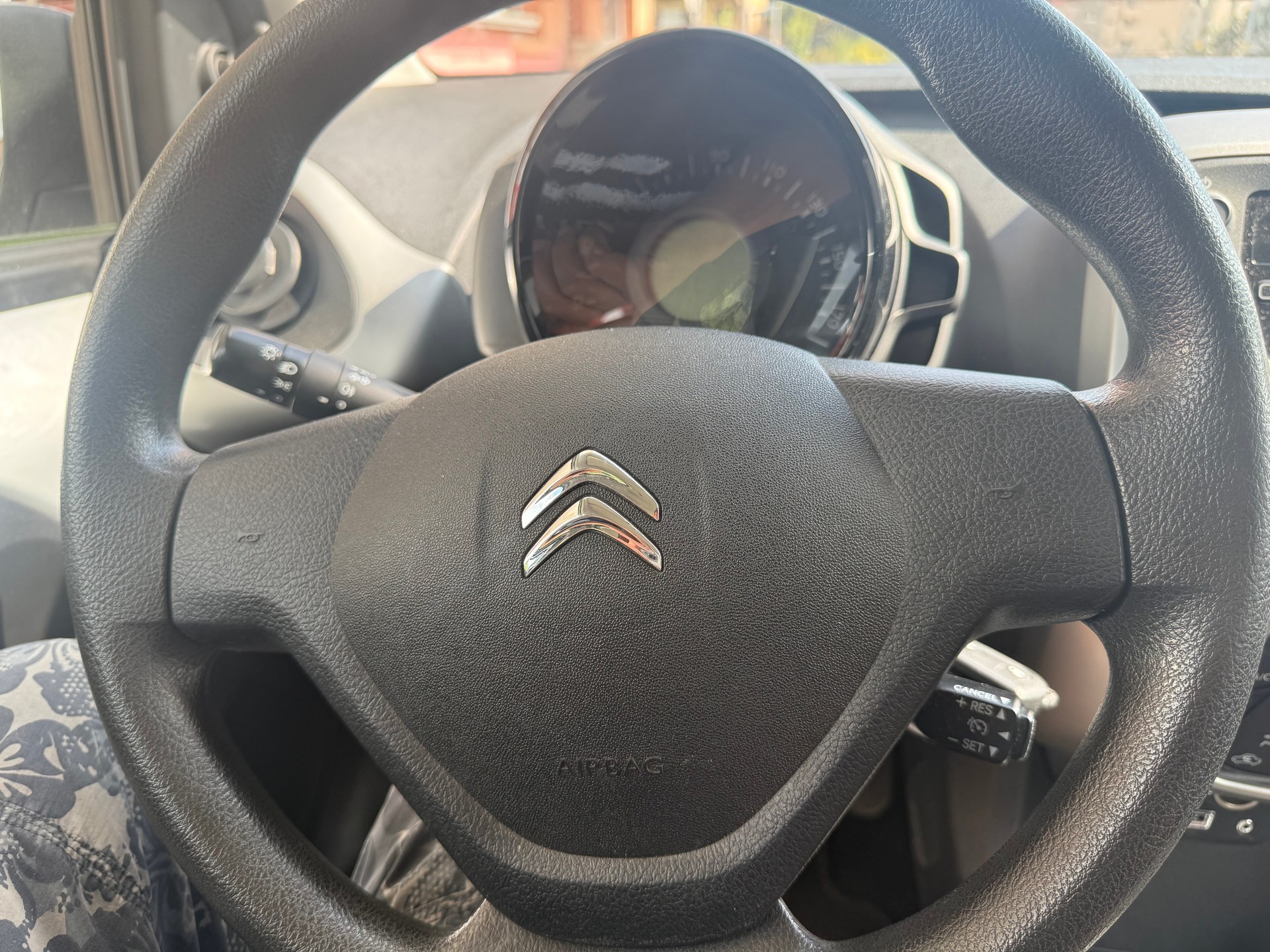 CITROEN C1 1.0 VTi Feel-image-13