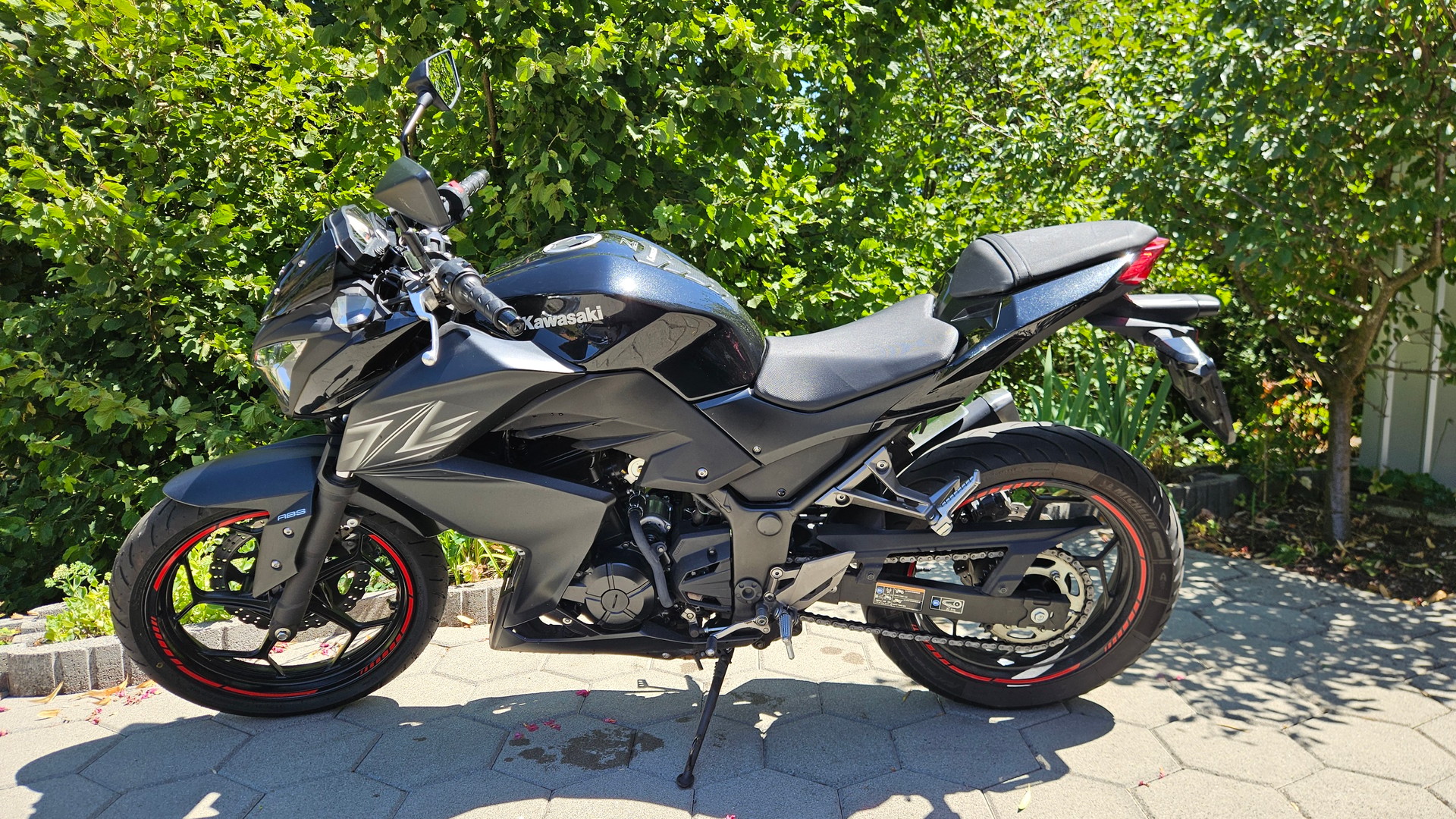 KAWASAKI Z 300 ABS