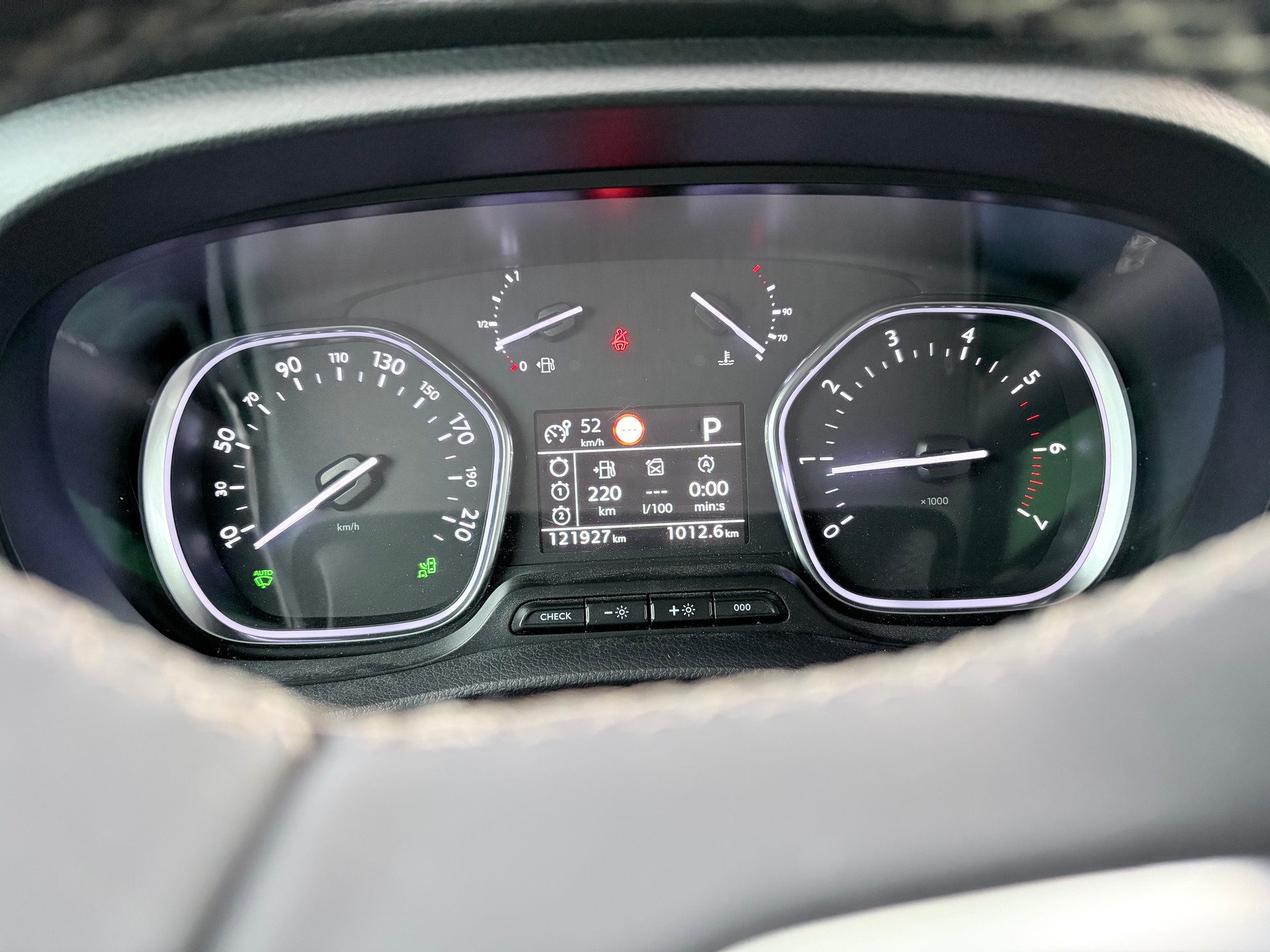 CITROEN 1.2 PureTech 130 Rip Curl-image-10