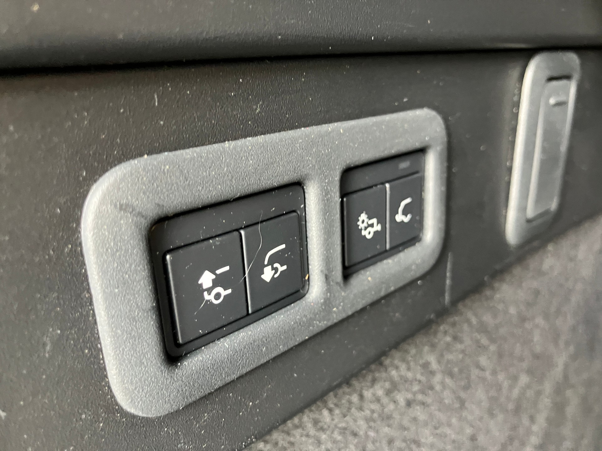 LAND ROVER Range Rover Velar R-Dynamic P 400 HSE Automatic-image-20