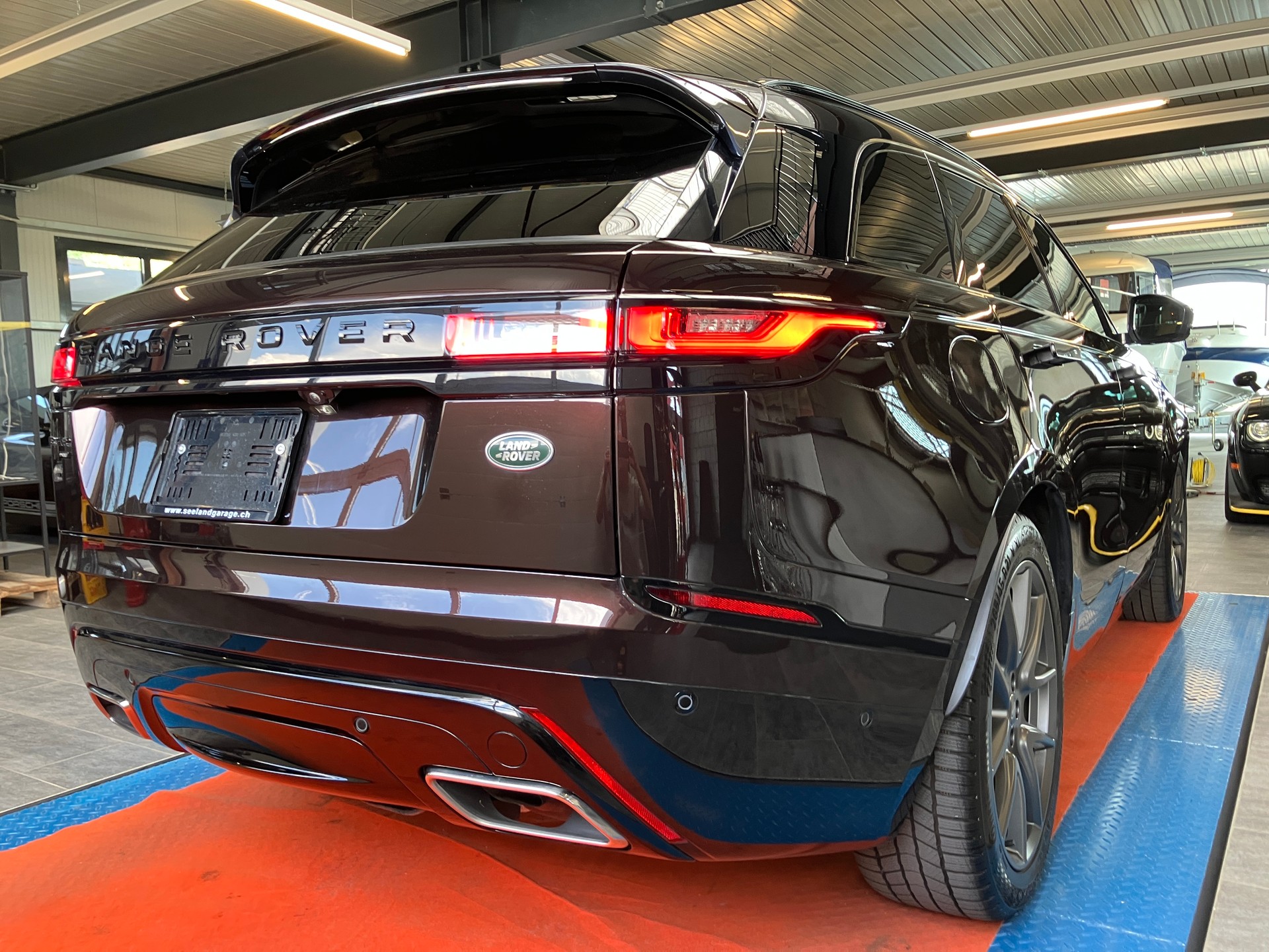 LAND ROVER Range Rover Velar R-Dynamic P 400 HSE Automatic-image-2