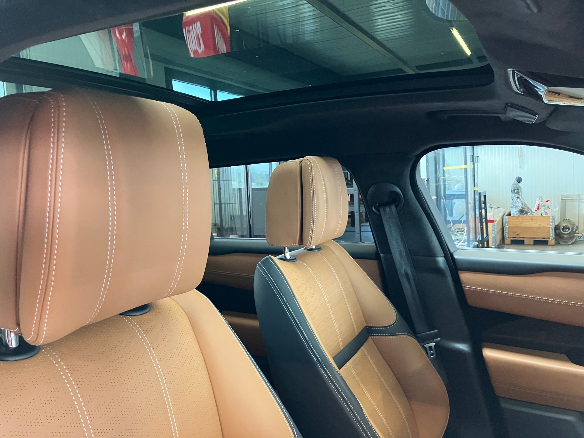 LAND ROVER Range Rover Velar R-Dynamic P 400 HSE Automatic-image-26