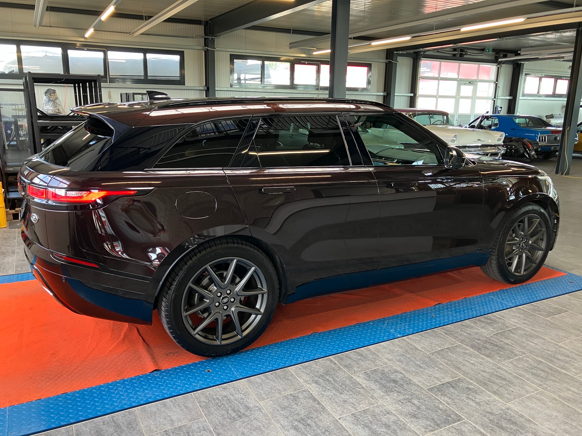 LAND ROVER Range Rover Velar R-Dynamic P 400 HSE Automatic-image-1