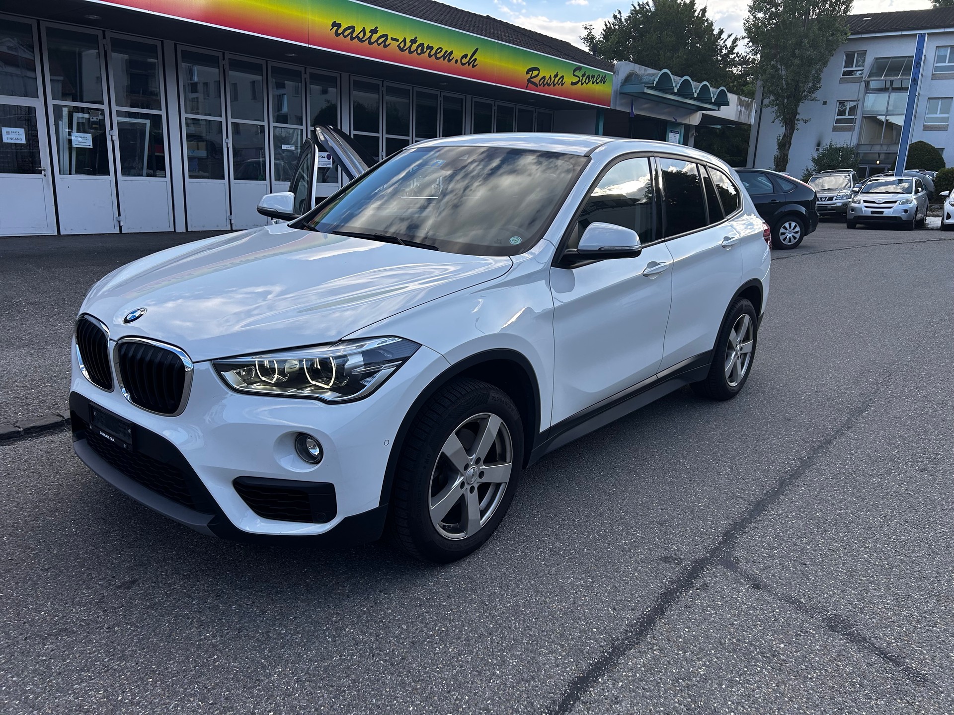 BMW X1 xDrive 18d xLine Steptronic-image-1