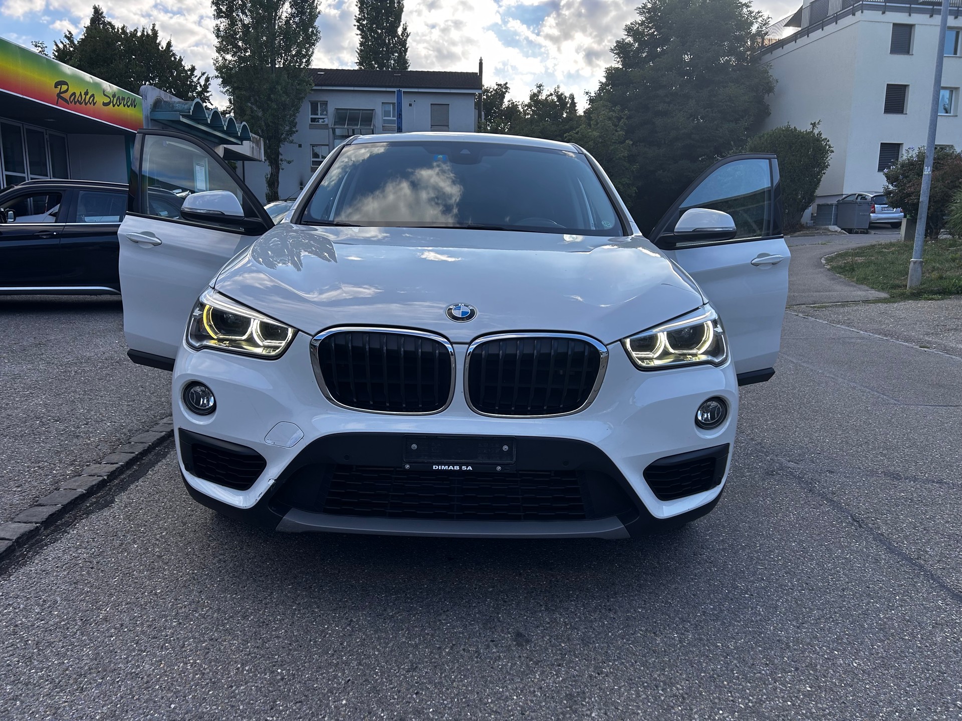BMW X1 xDrive 18d xLine Steptronic-image-0