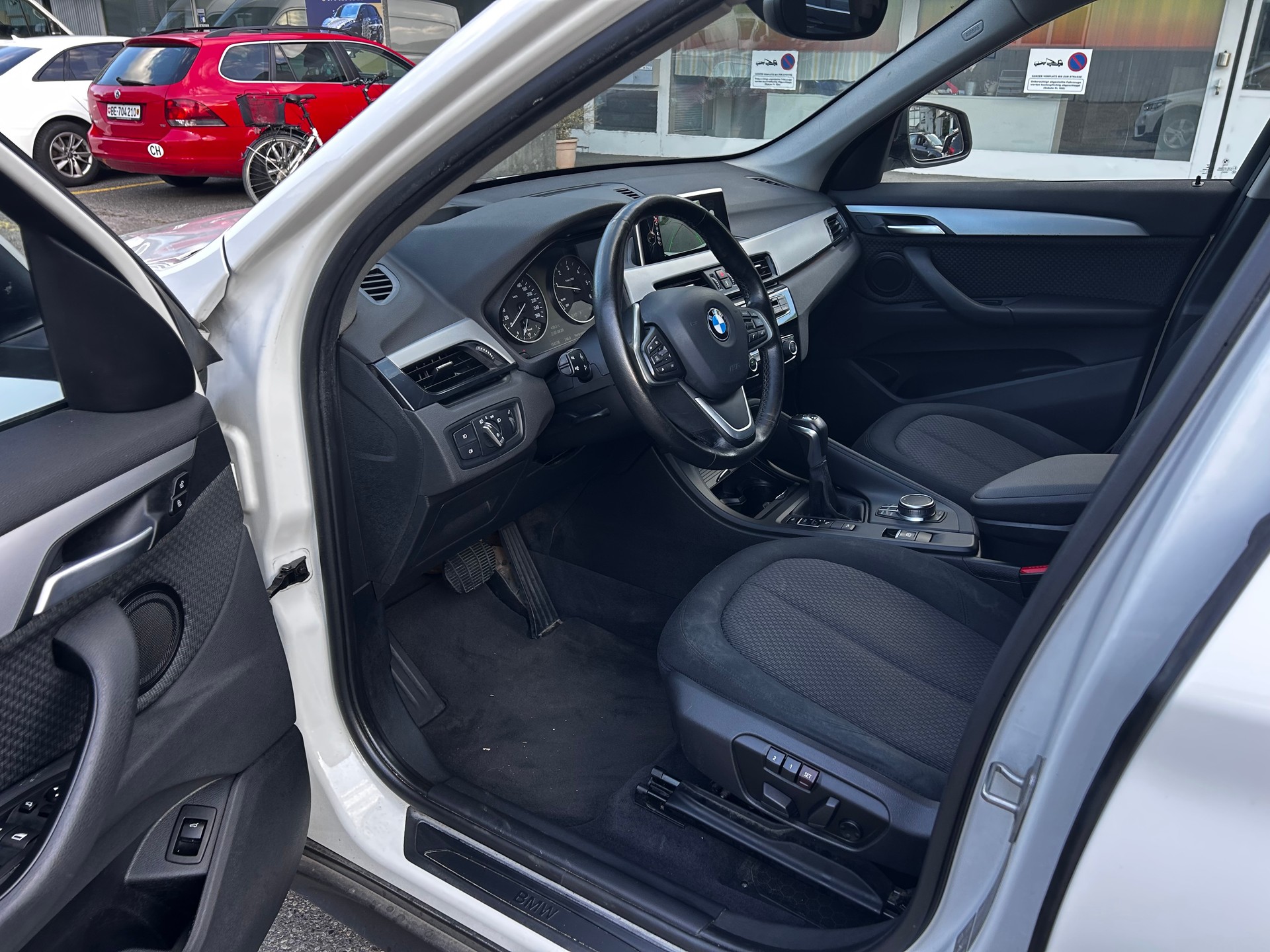 BMW X1 xDrive 18d xLine Steptronic-image-11